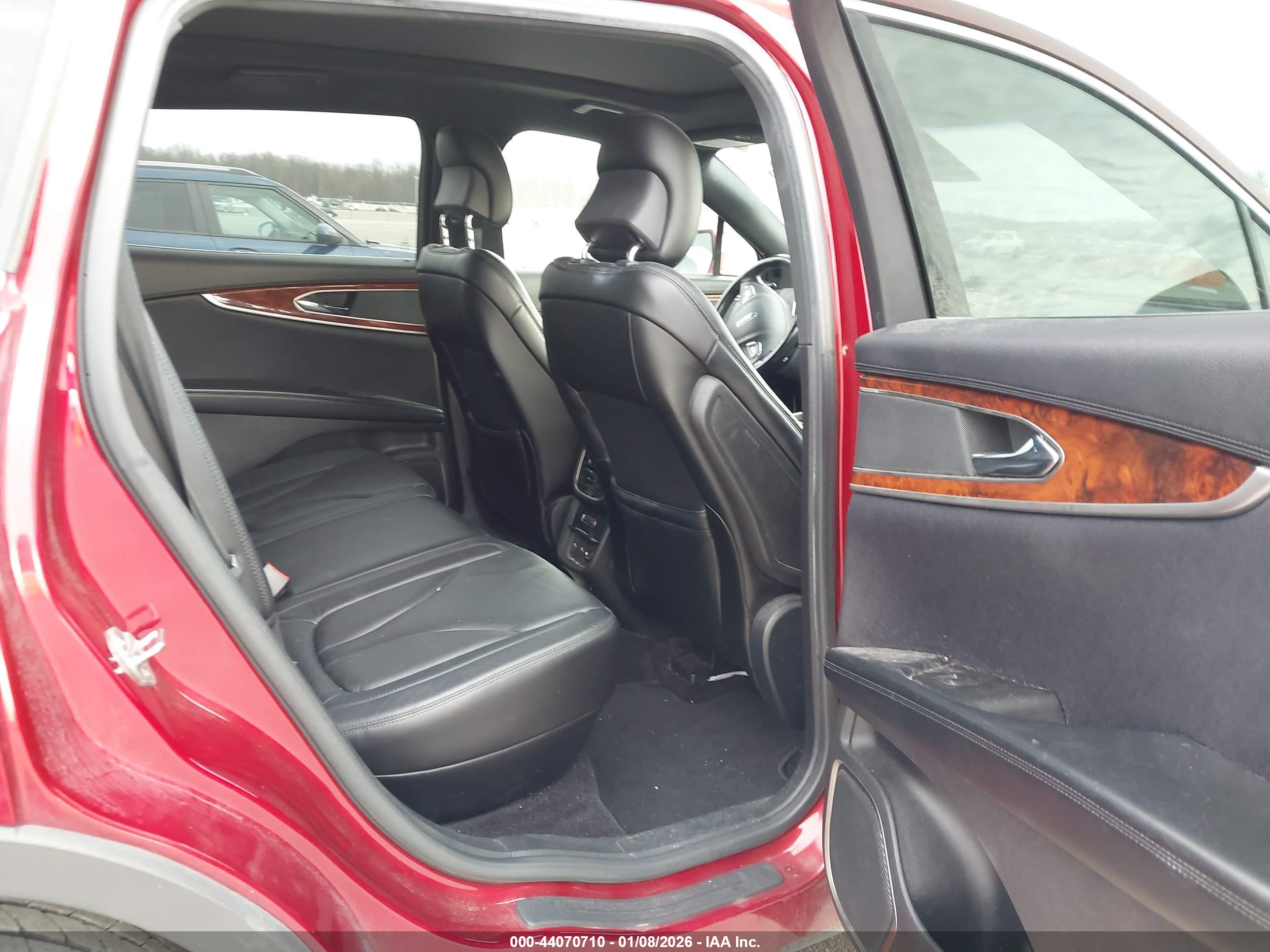 LINCOLN MKX image 8