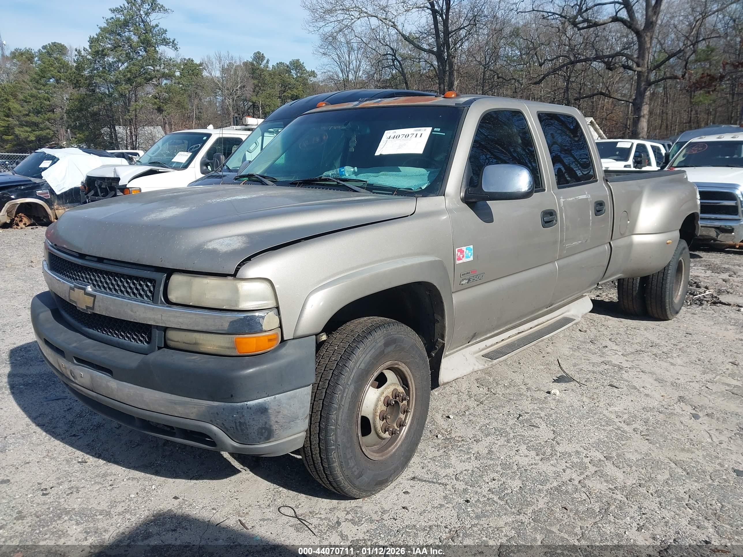 CHEVROLET SILVERADO image 2
