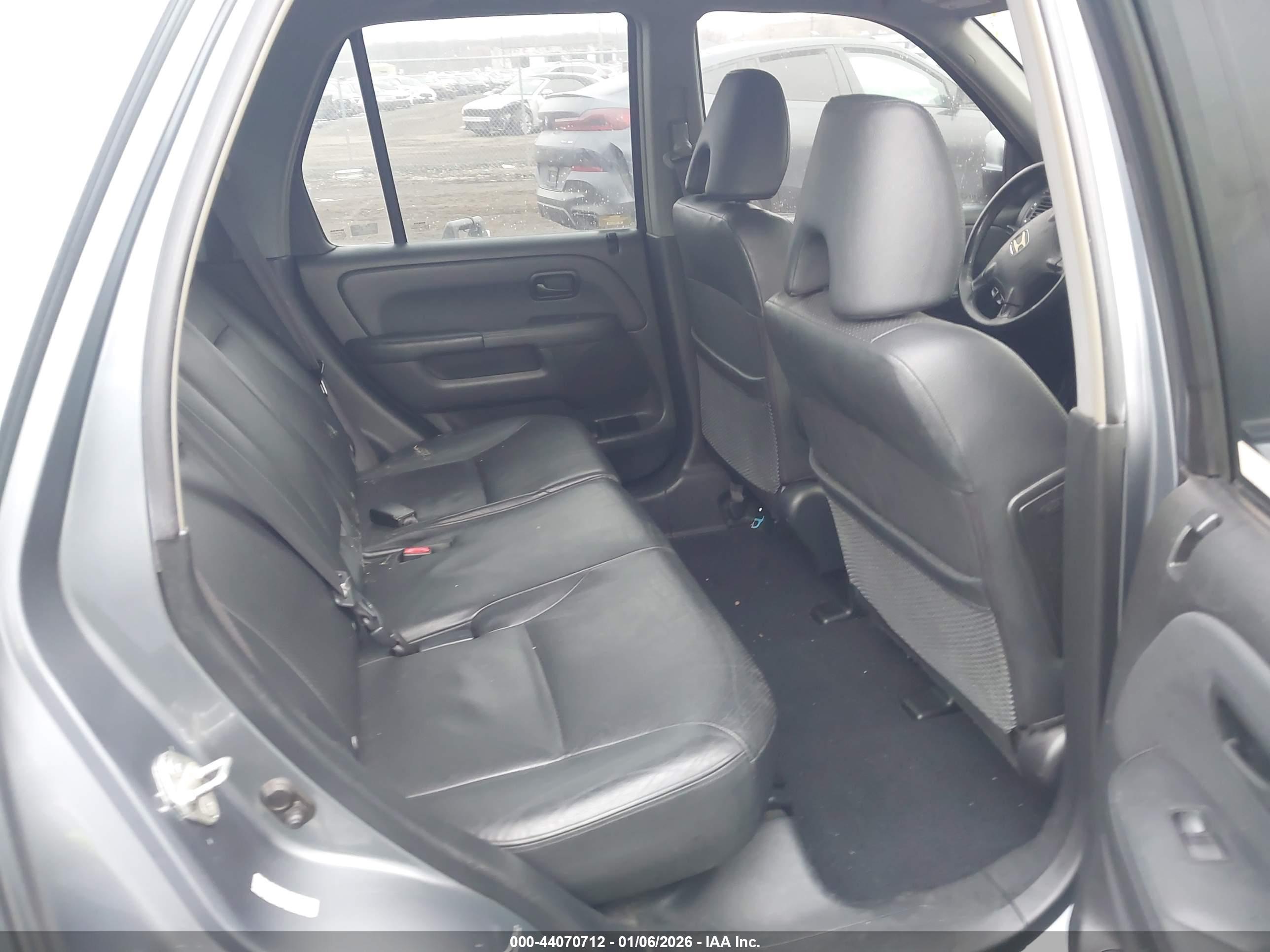 HONDA CR-V image 8