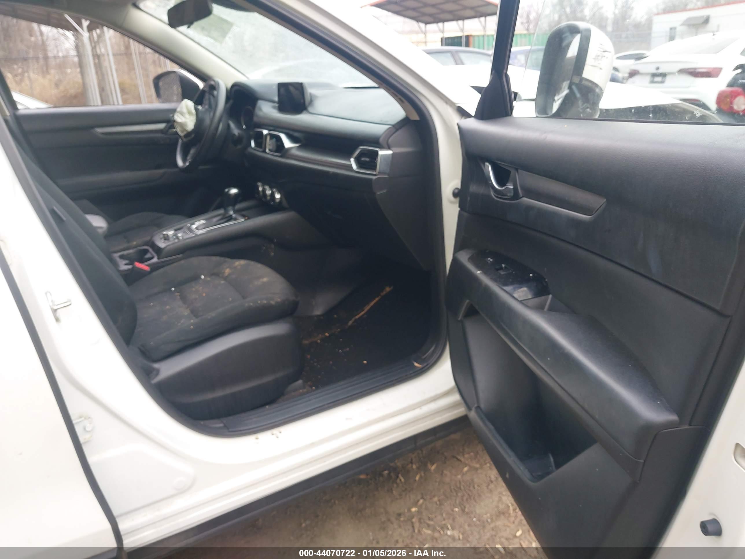 MAZDA CX-5 image 5