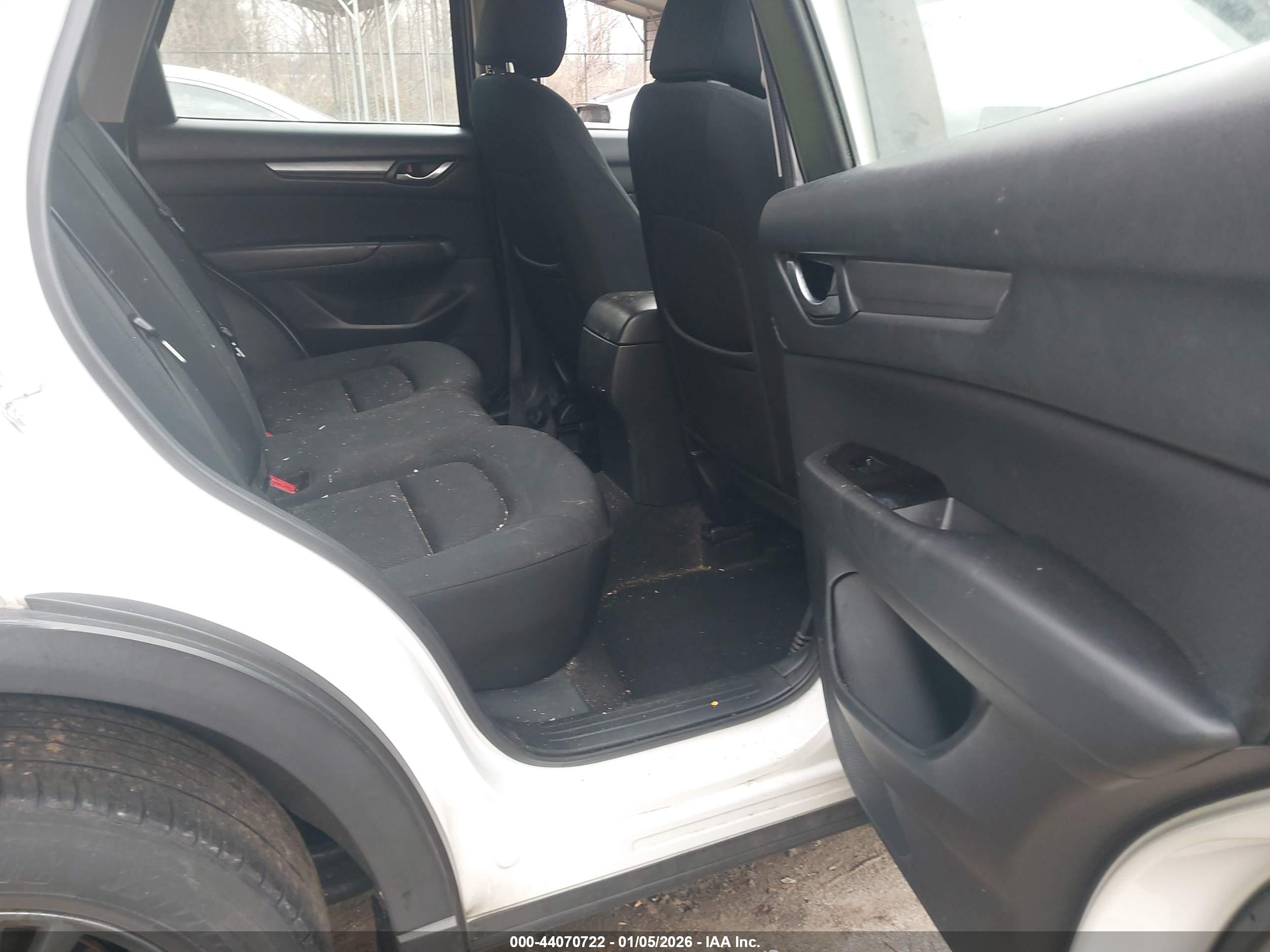 MAZDA CX-5 image 8