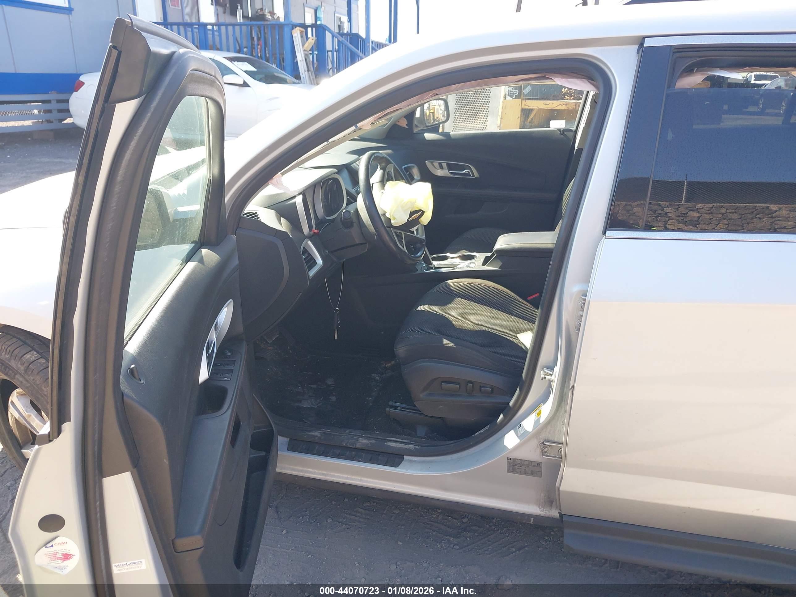 CHEVROLET EQUINOX image 5