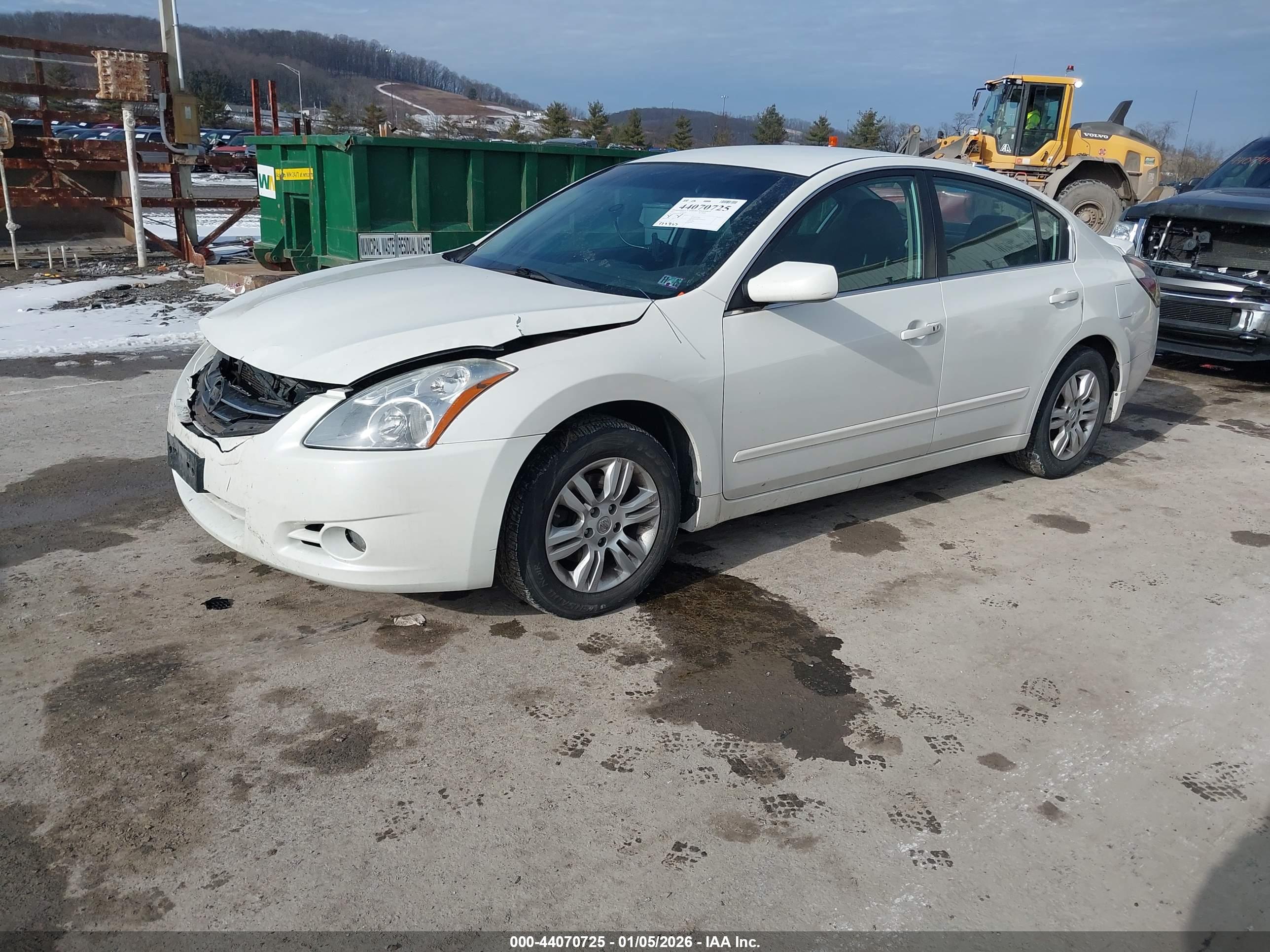 NISSAN ALTIMA image 2