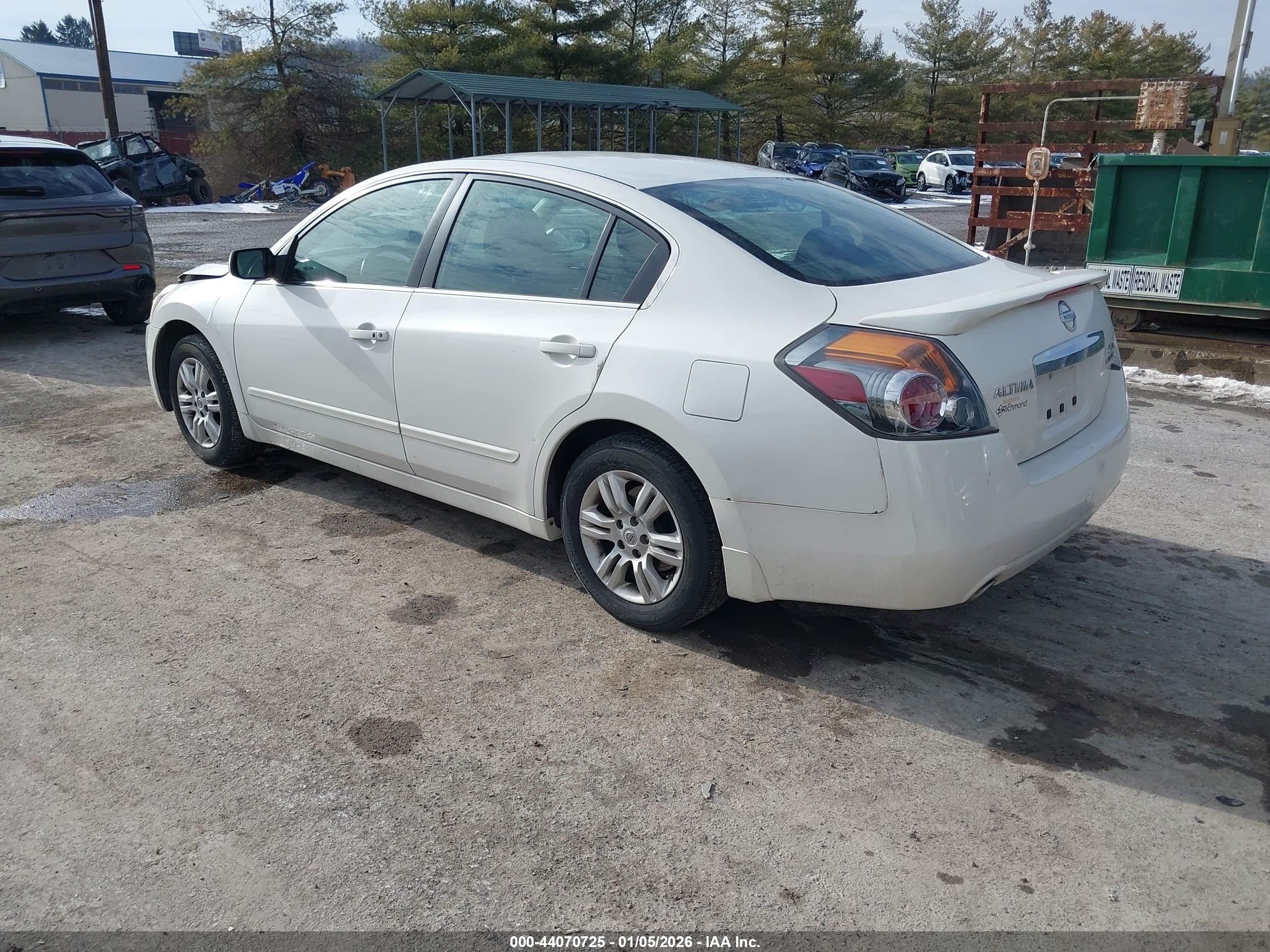 NISSAN ALTIMA image 3