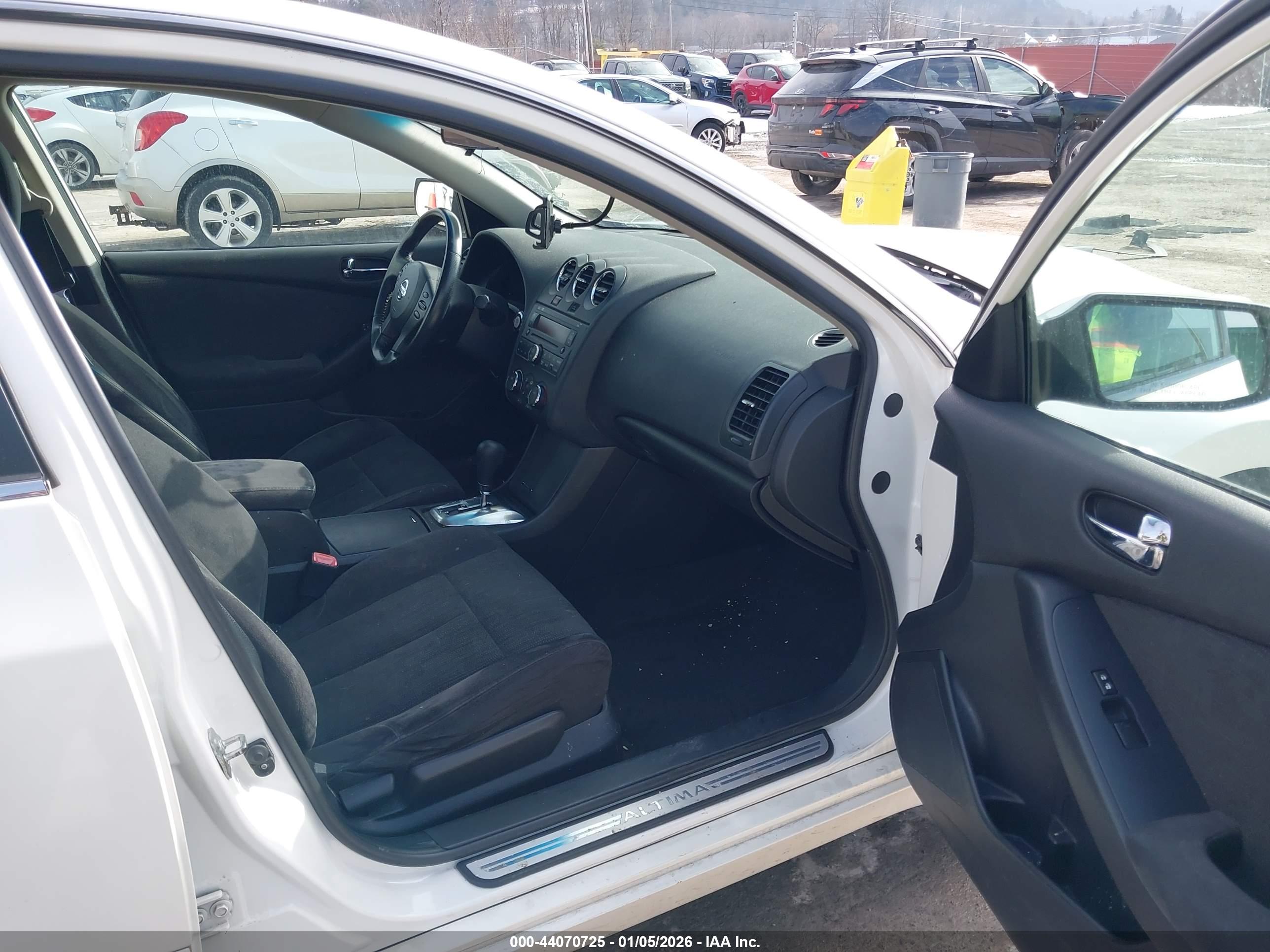 NISSAN ALTIMA image 5