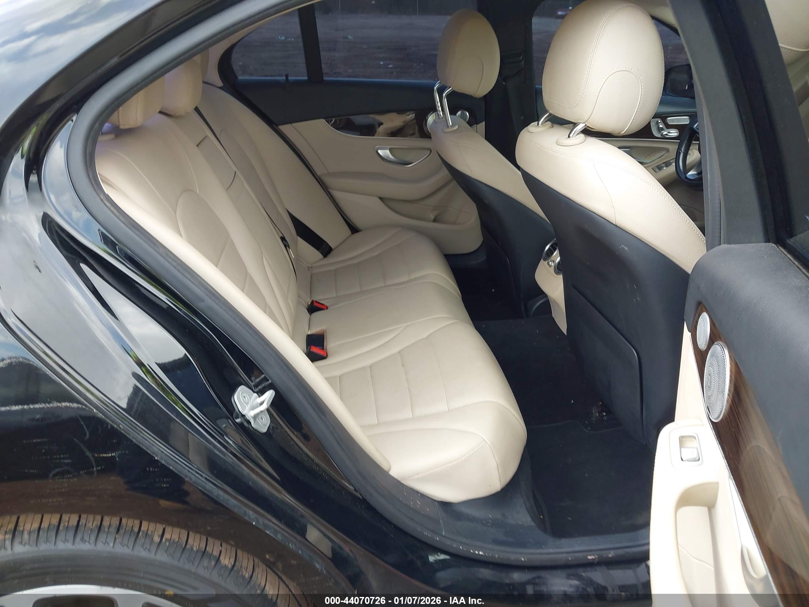 MERCEDES-BENZ C image 8
