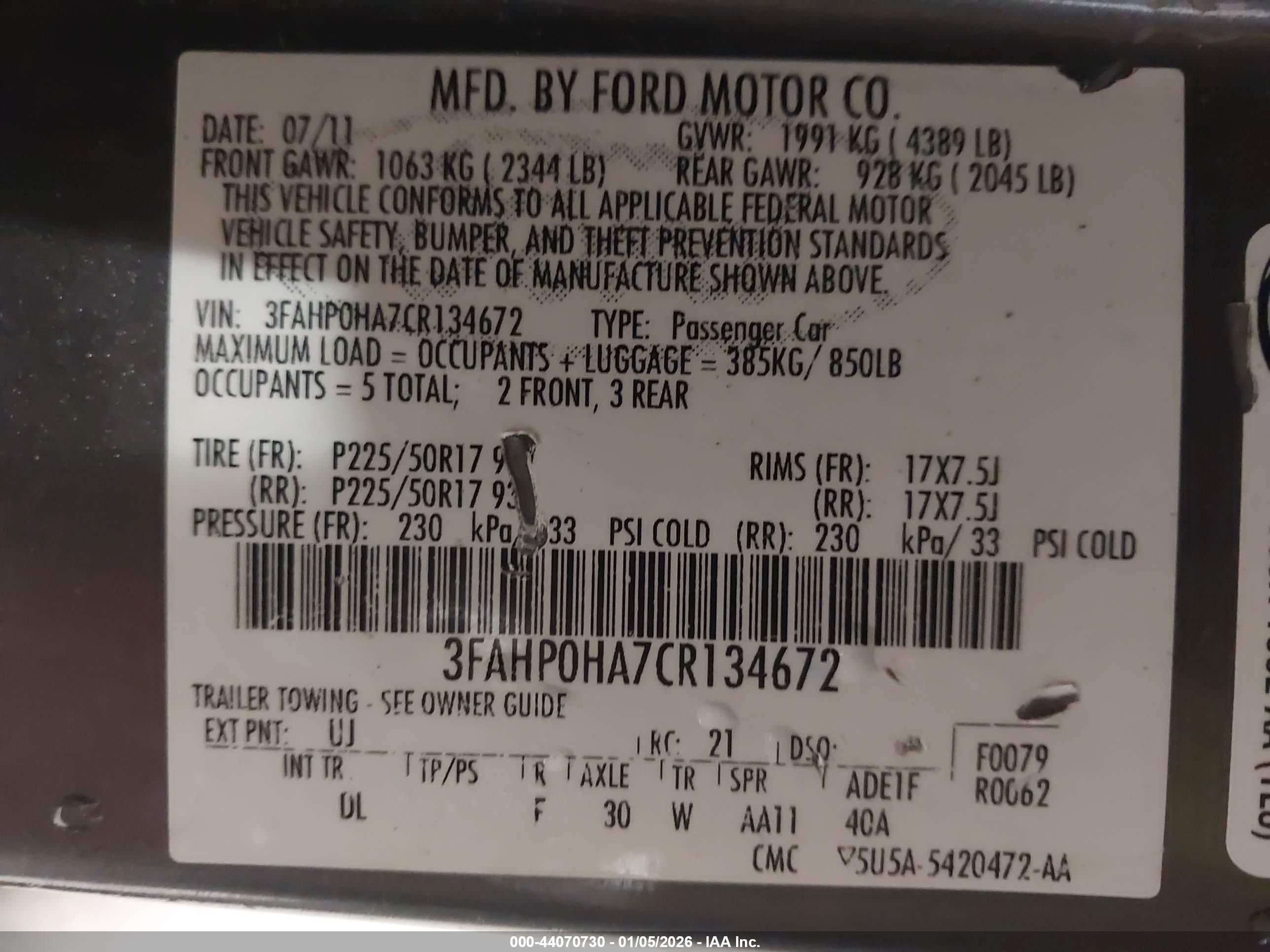 FORD FUSION image 9