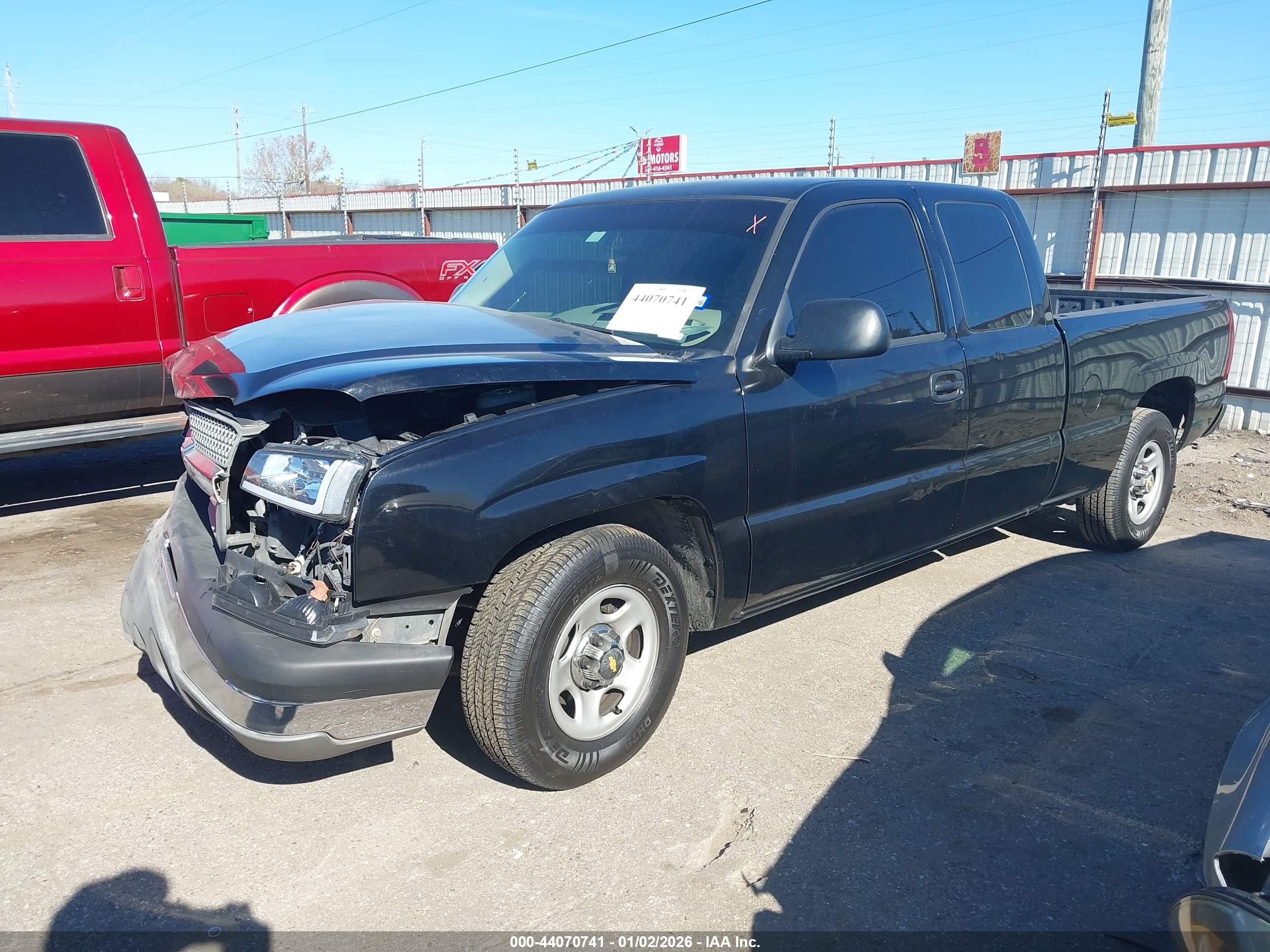 CHEVROLET SILVERADO image 2