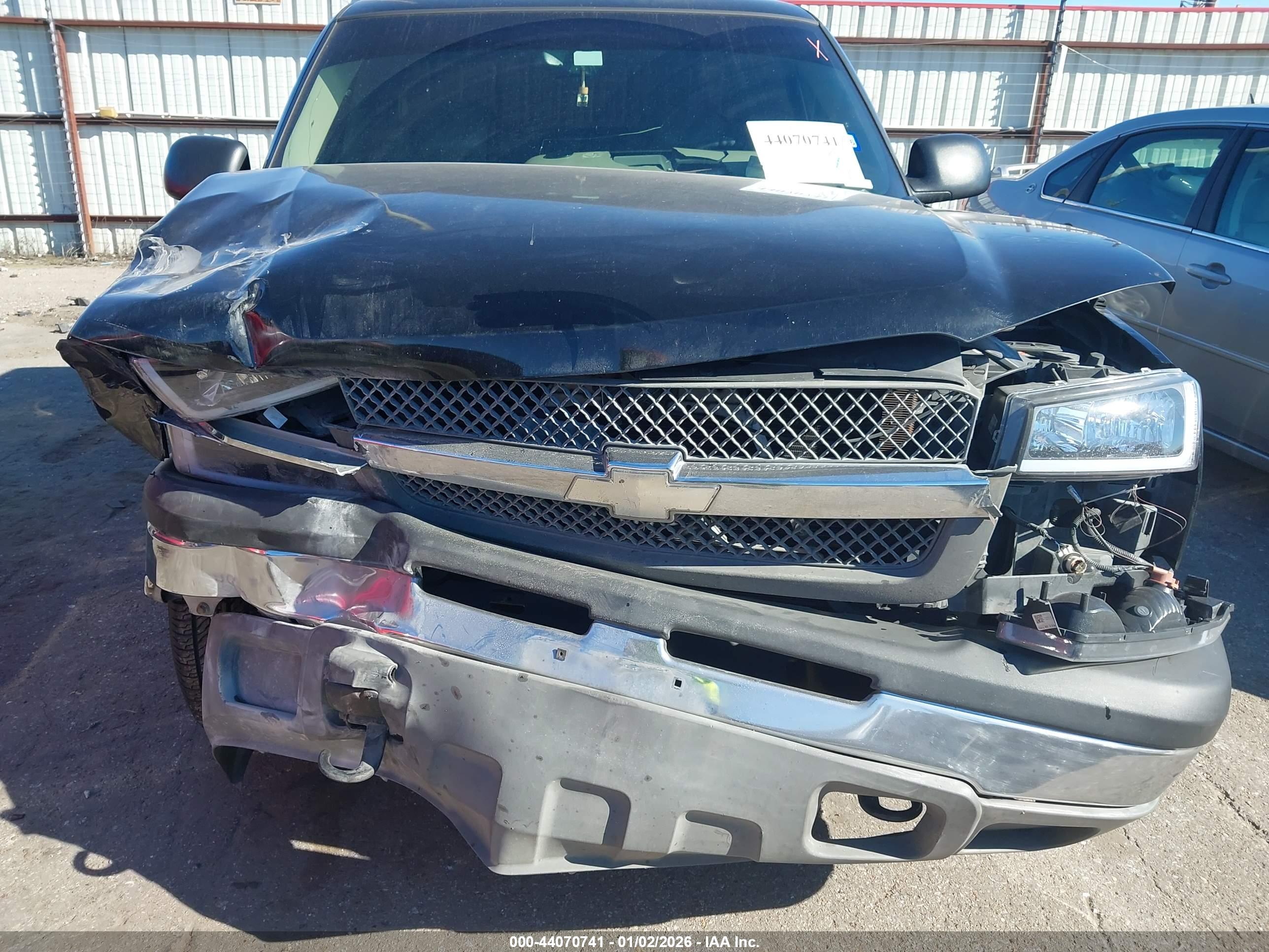 CHEVROLET SILVERADO image 6