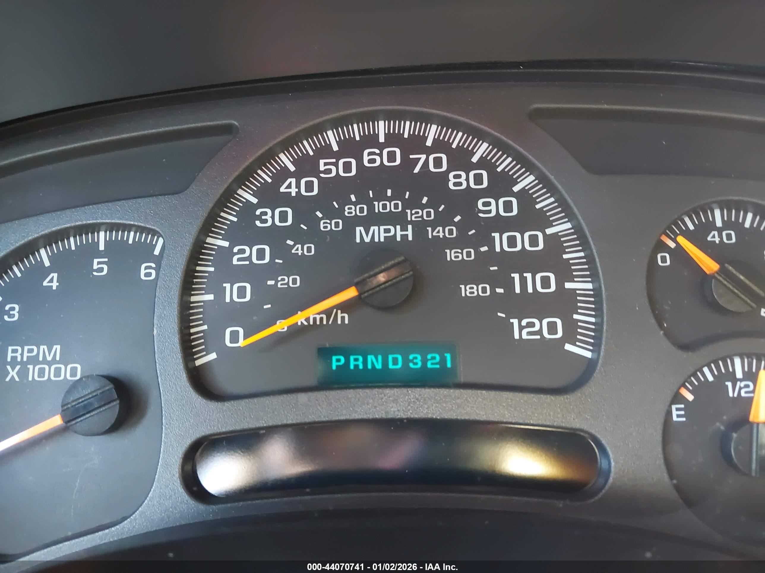 CHEVROLET SILVERADO image 7