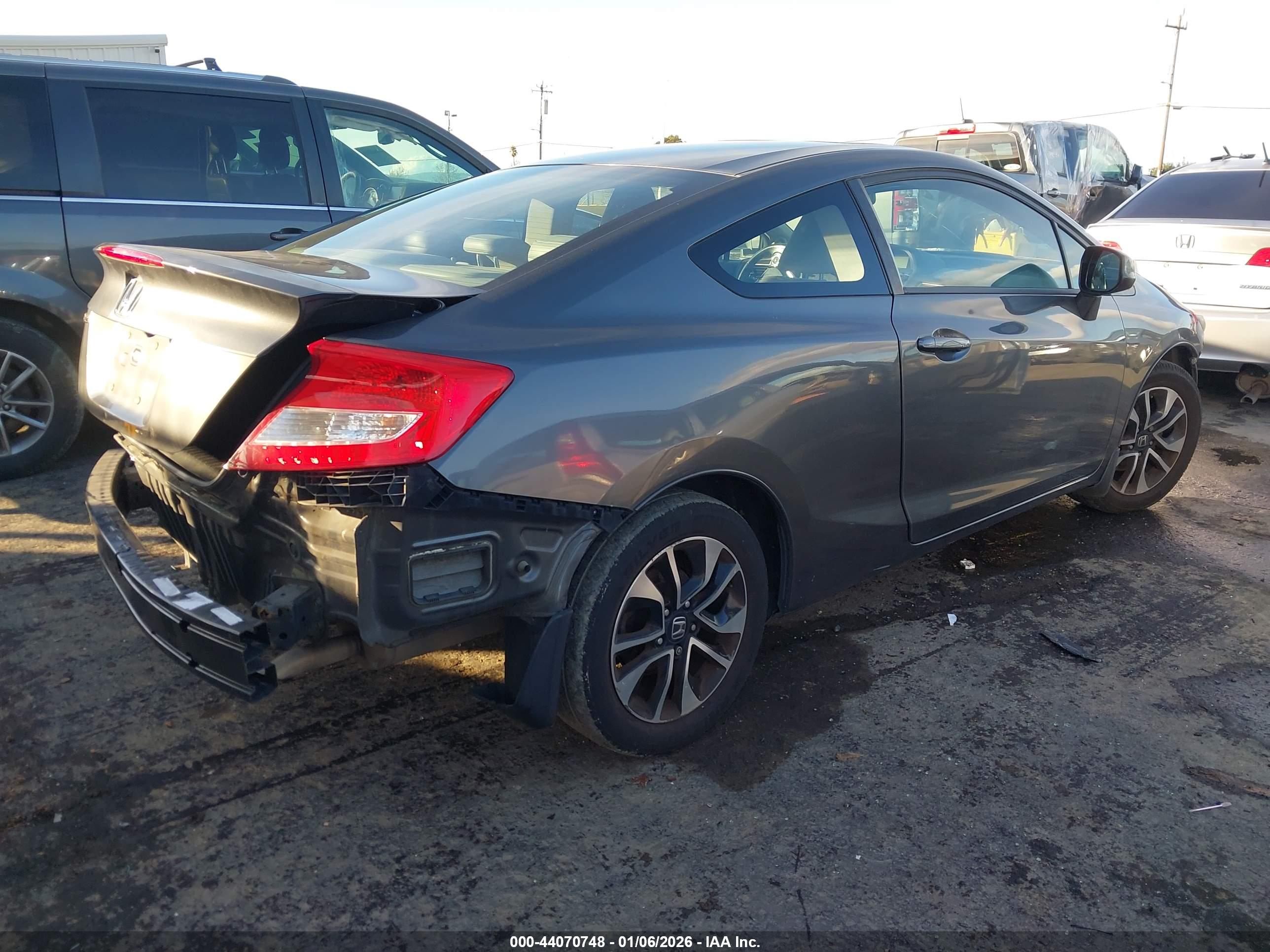 HONDA CIVIC image 4