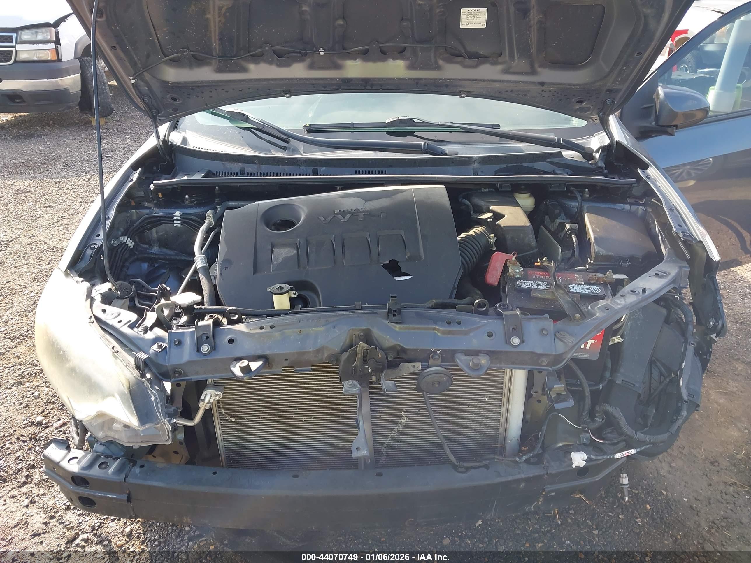 TOYOTA COROLLA image 10