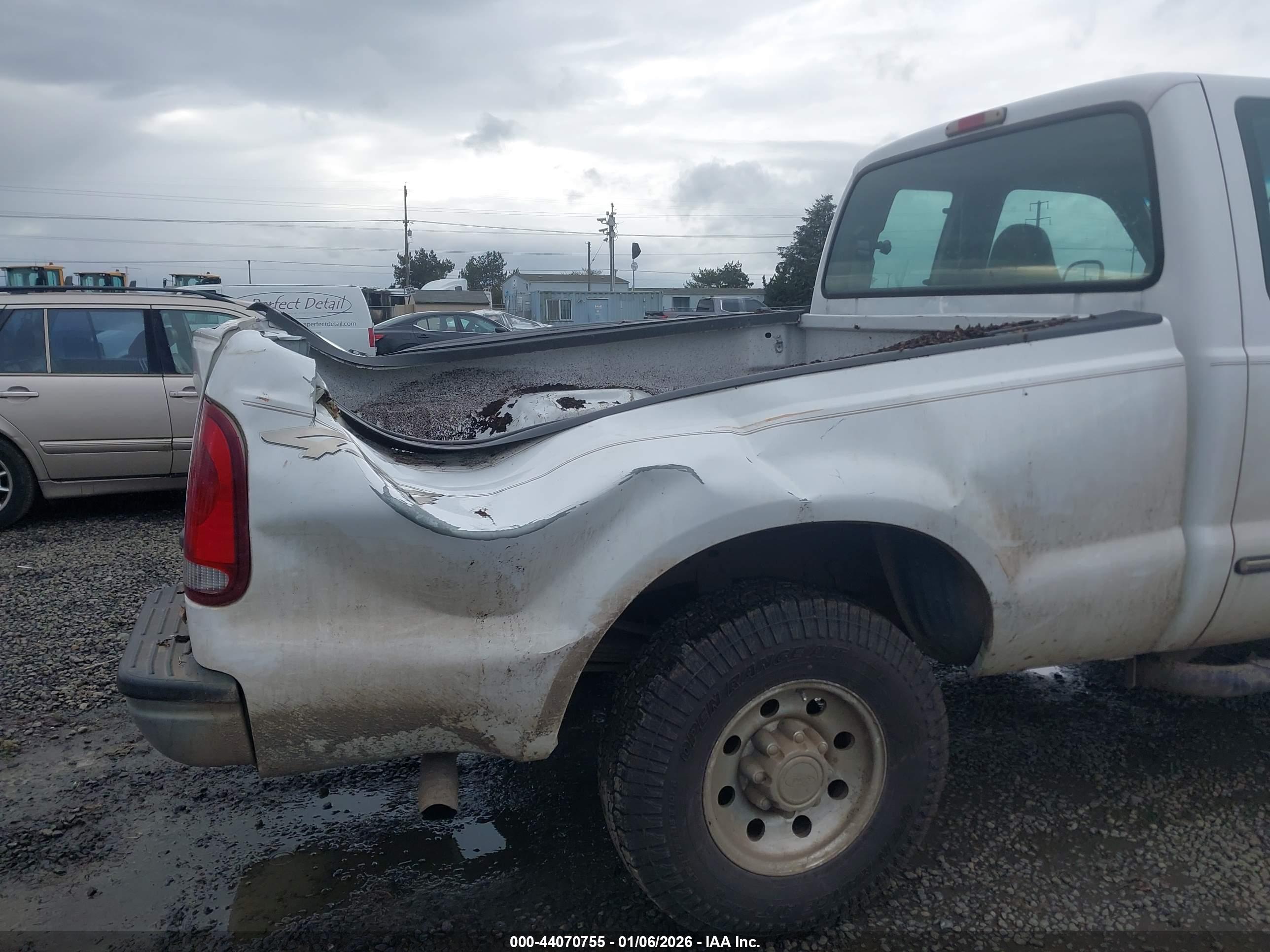 FORD F-250 image 6