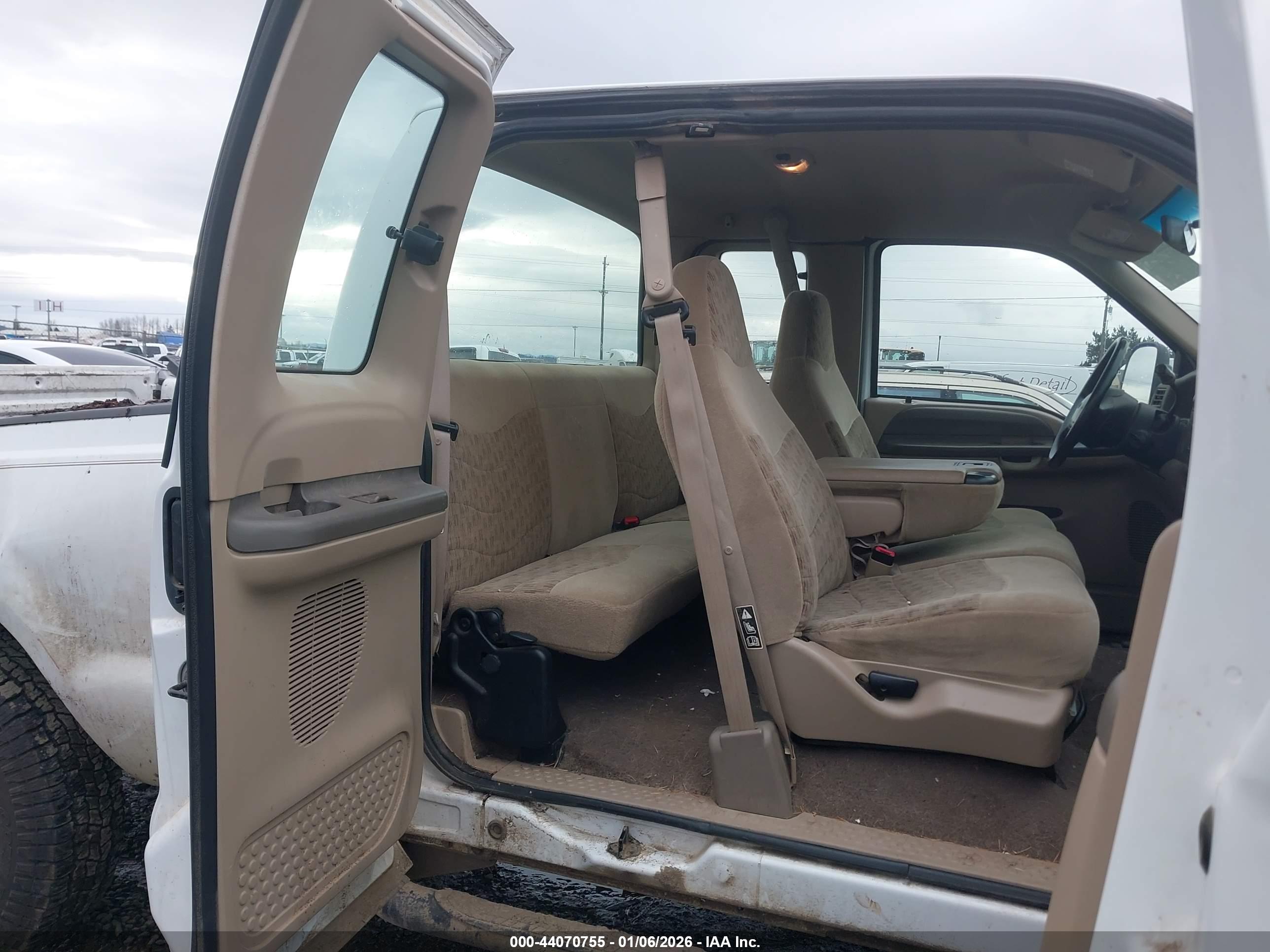 FORD F-250 image 8