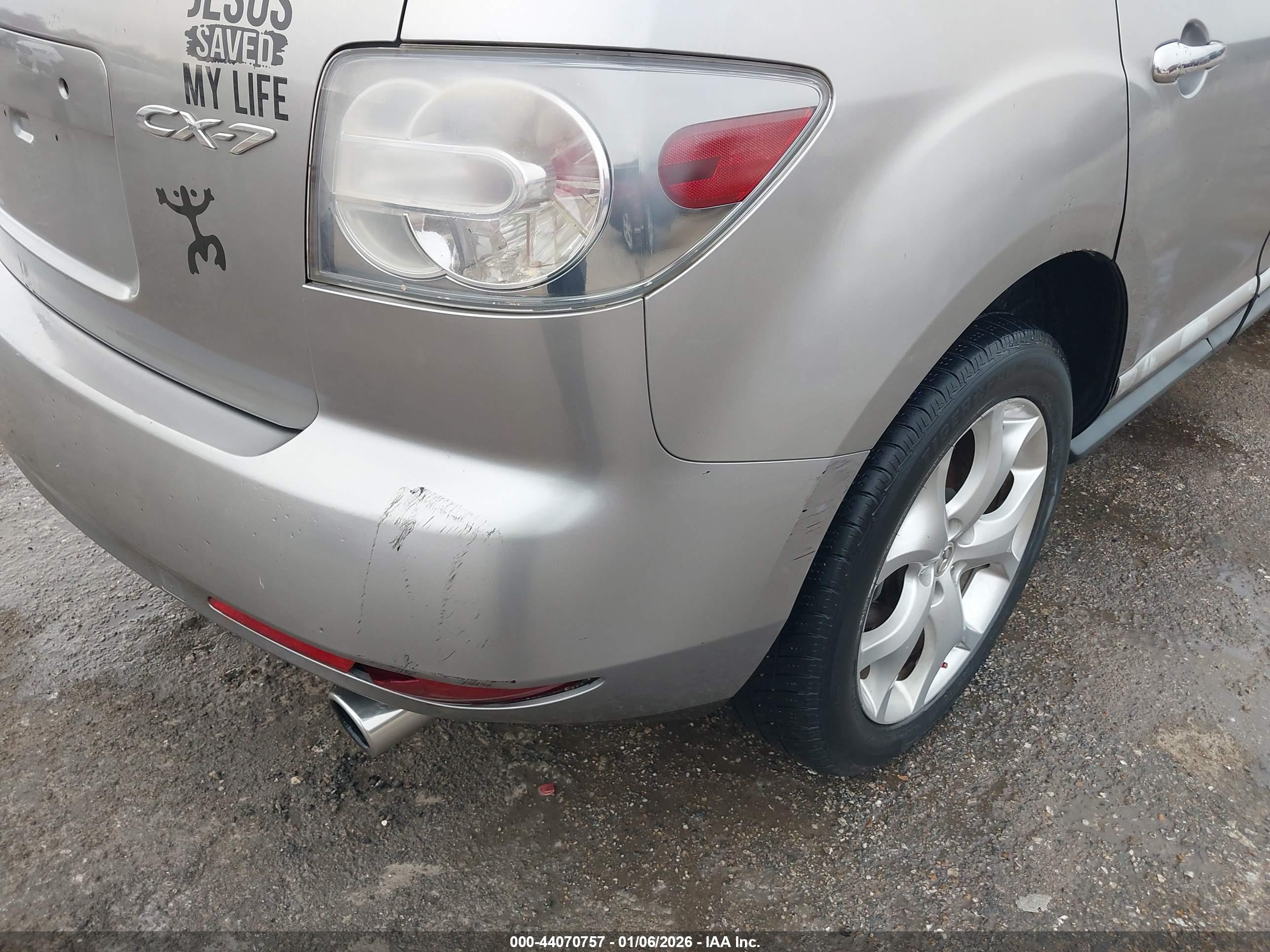 MAZDA CX-7 image 6