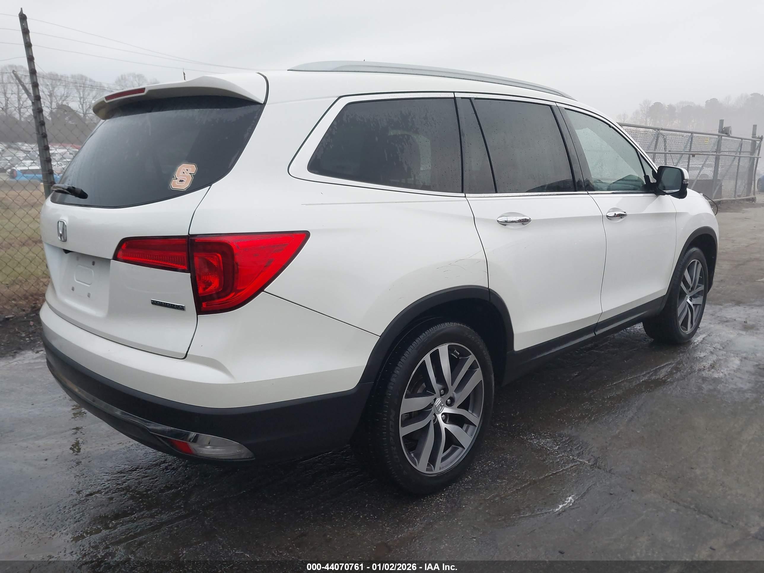 HONDA PILOT image 4