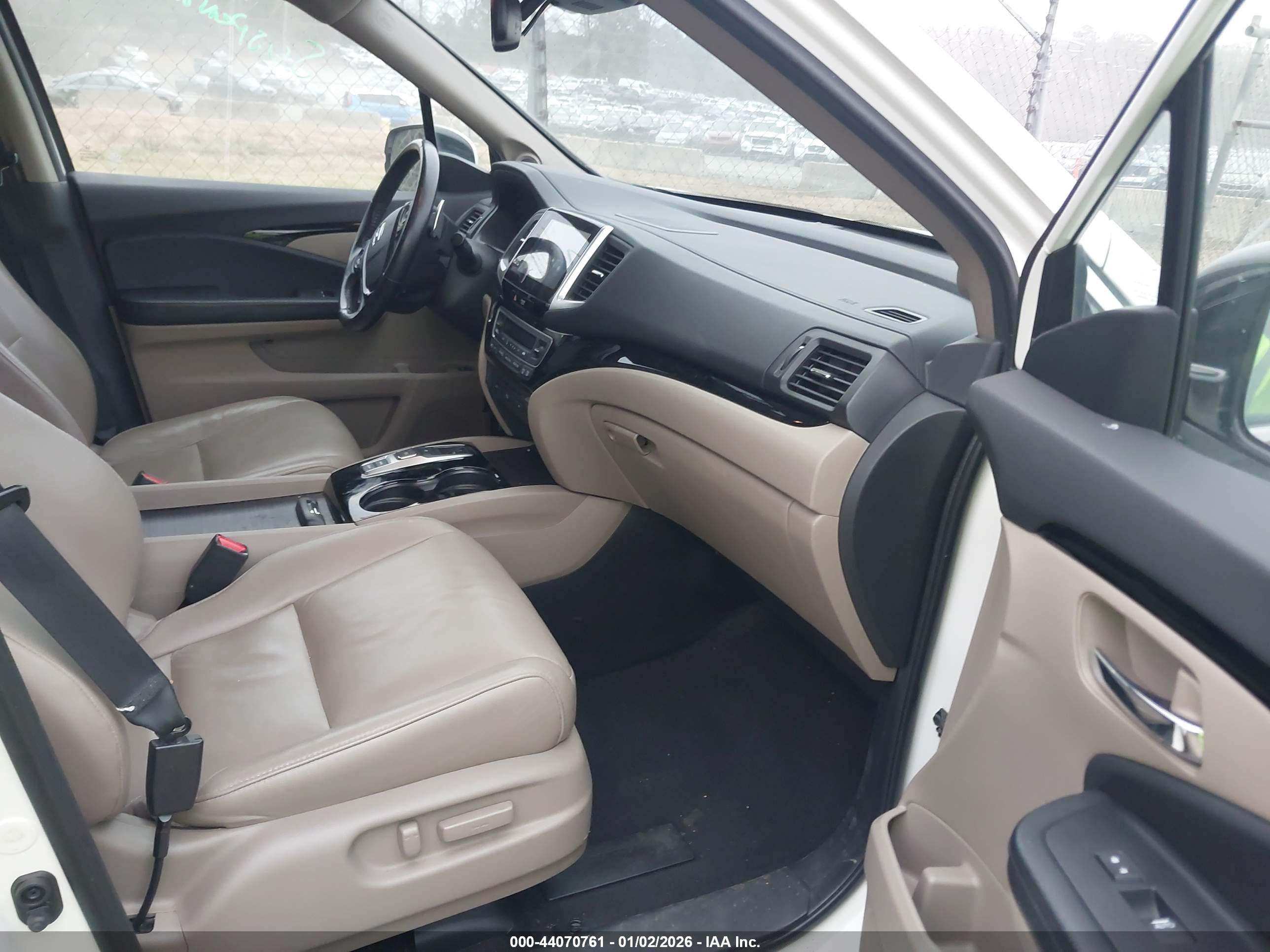 HONDA PILOT image 5