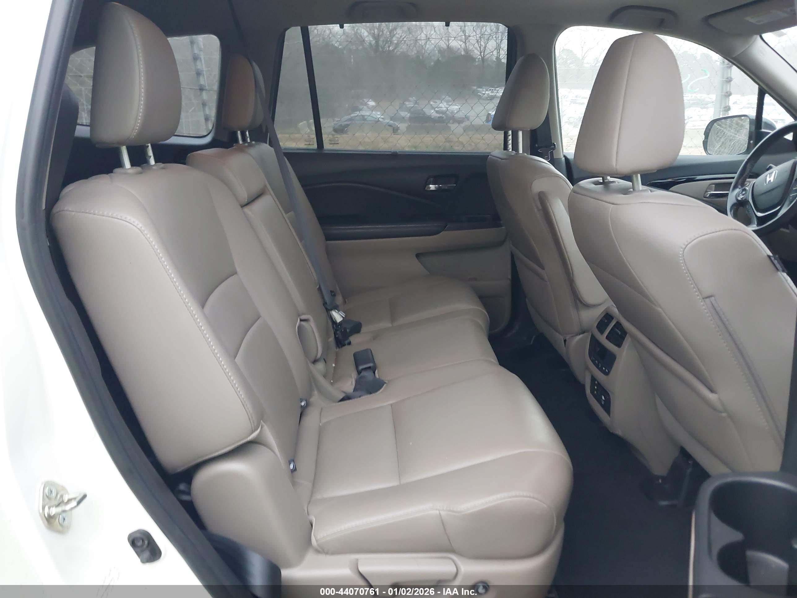 HONDA PILOT image 8
