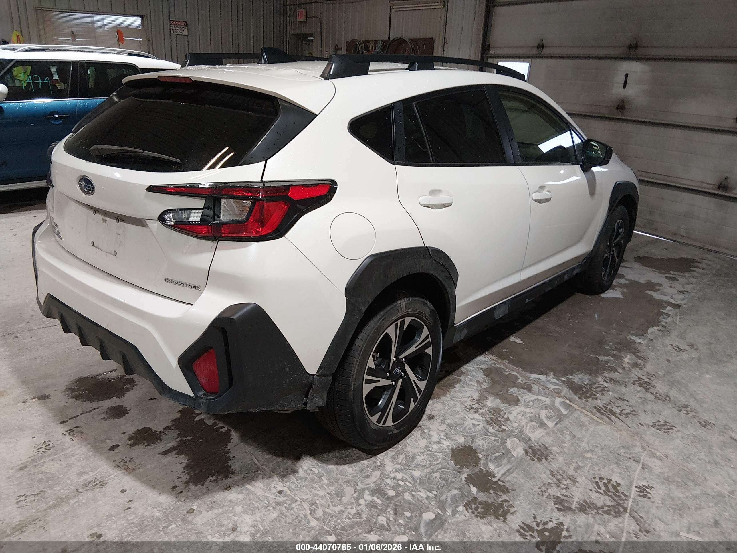 SUBARU CROSSTREK image 4