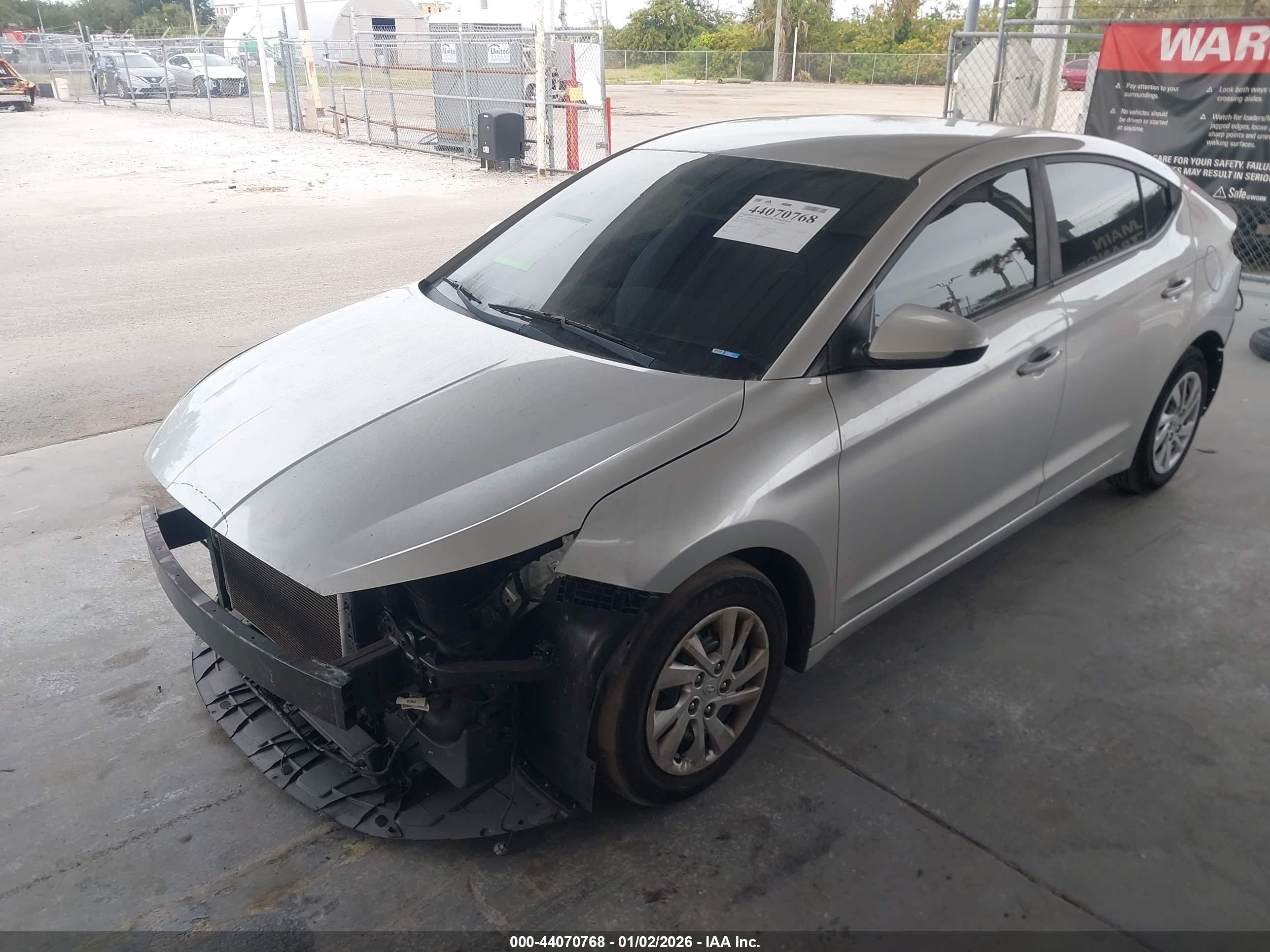 HYUNDAI ELANTRA image 2
