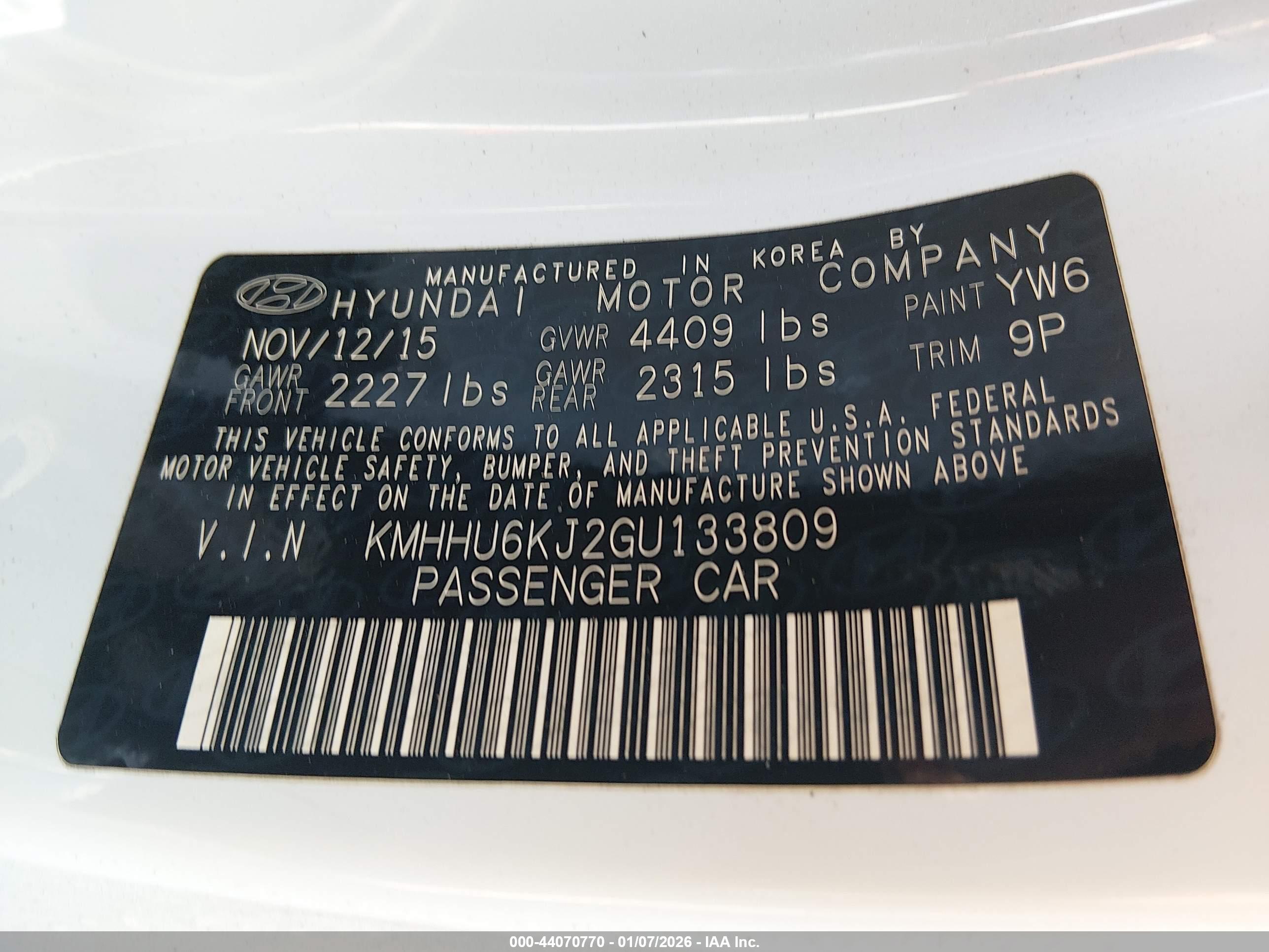 HYUNDAI GENESIS image 9