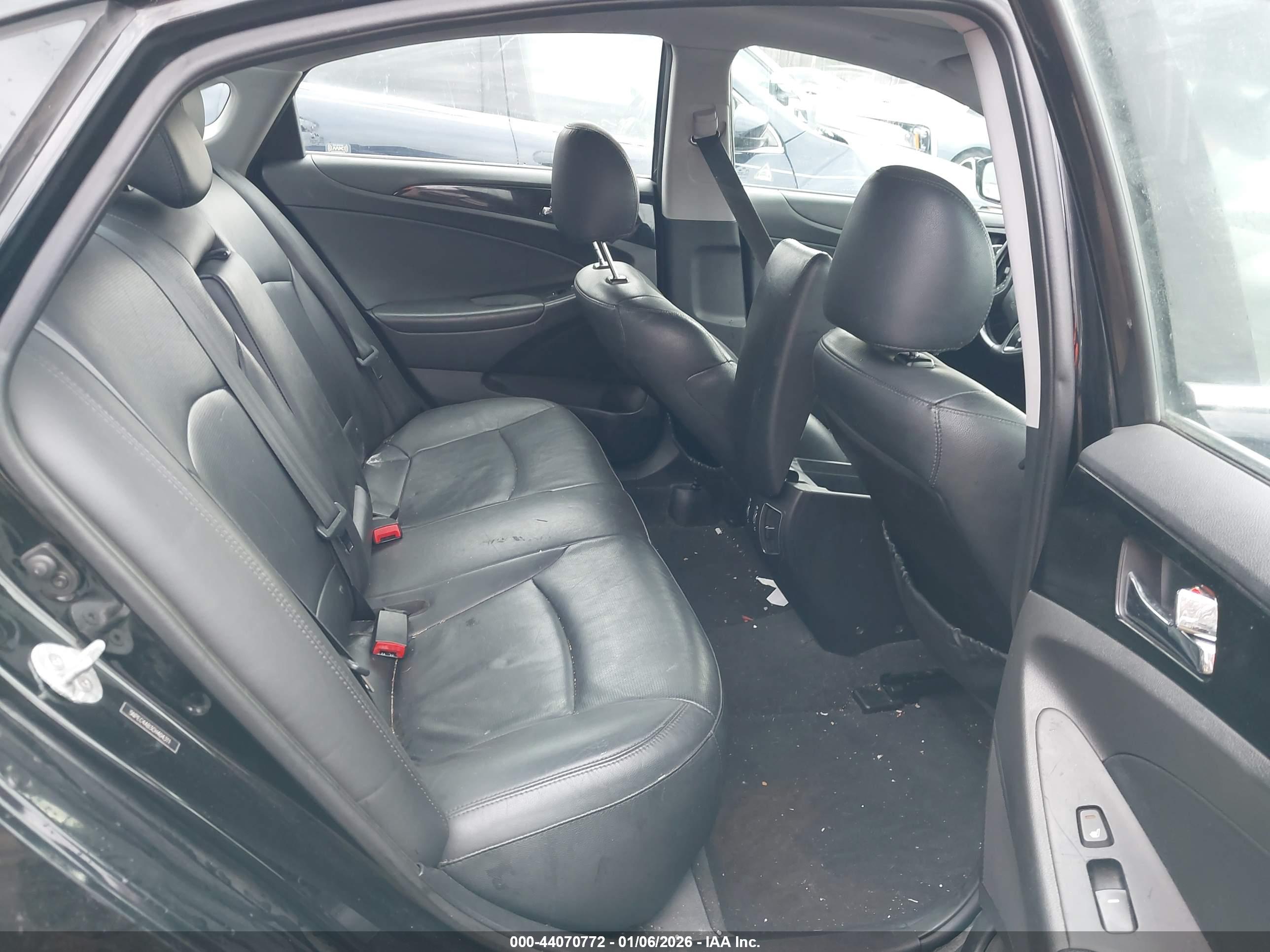 HYUNDAI SONATA image 8