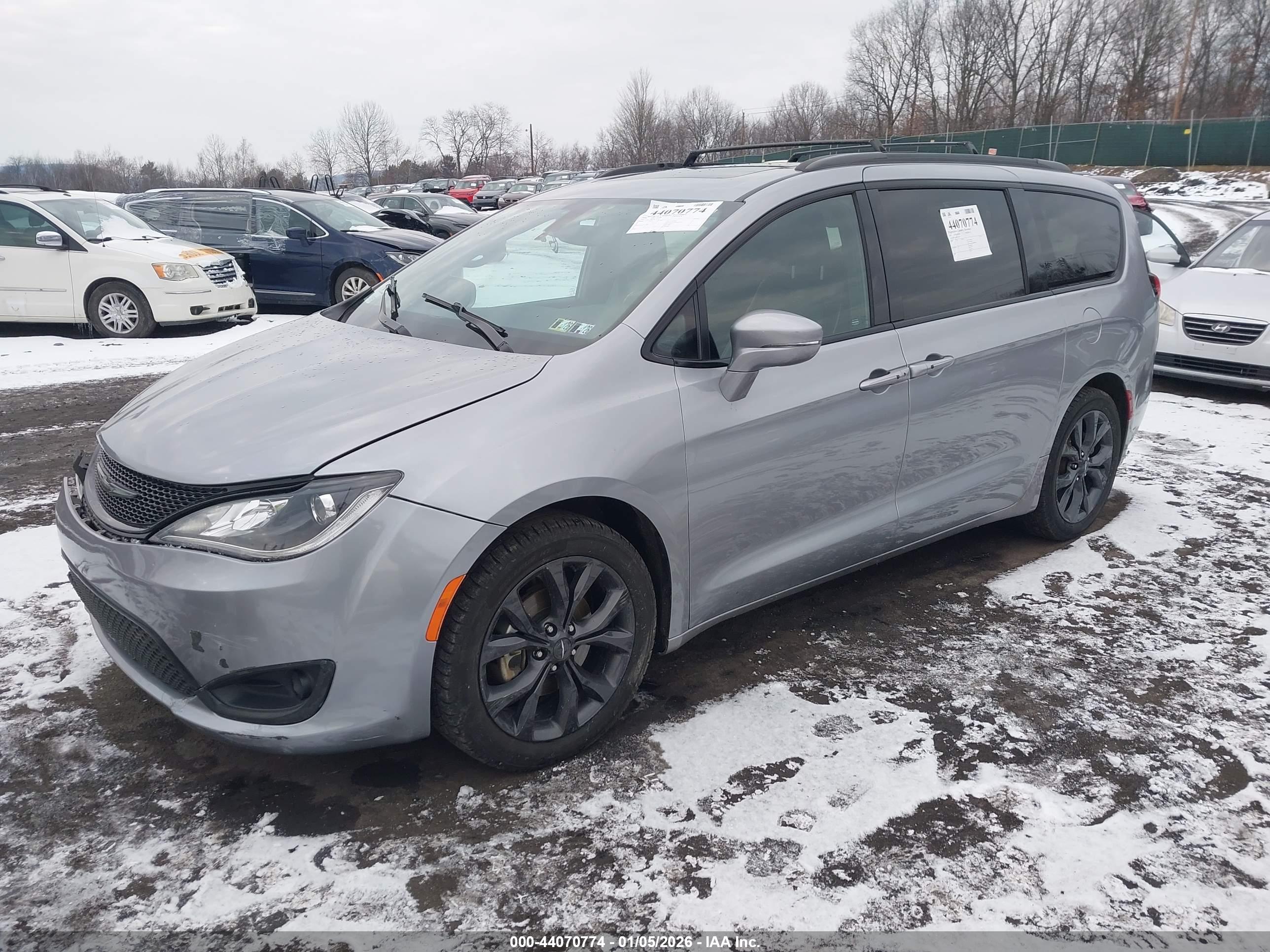 CHRYSLER PACIFICA image 2