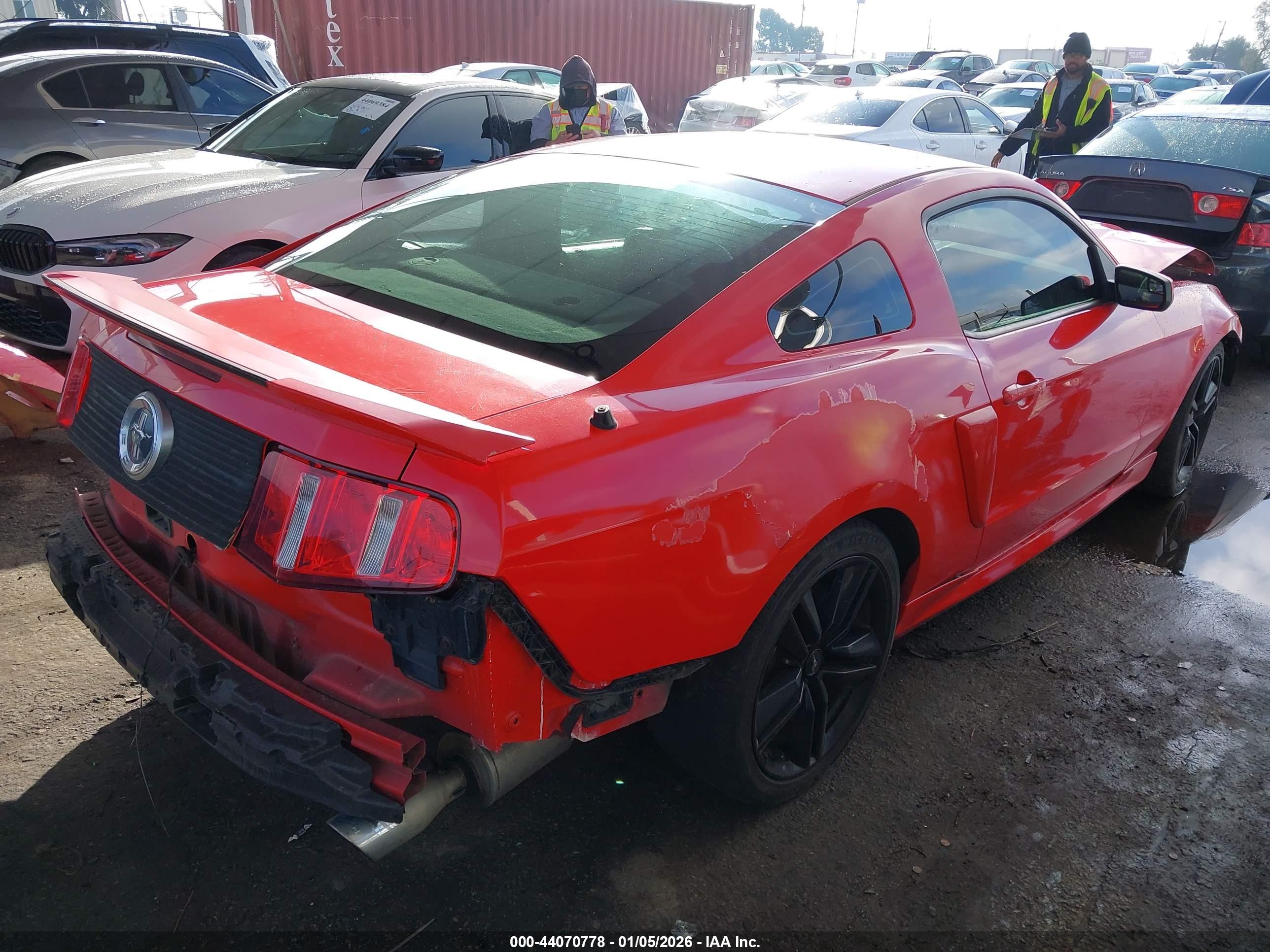 FORD MUSTANG image 4