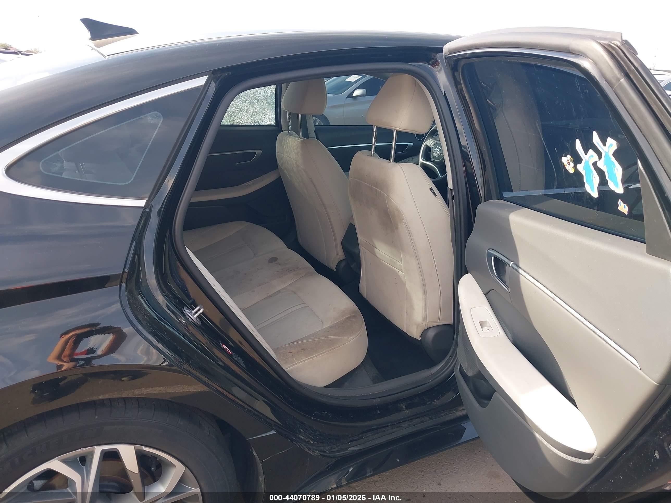 HYUNDAI SONATA image 8