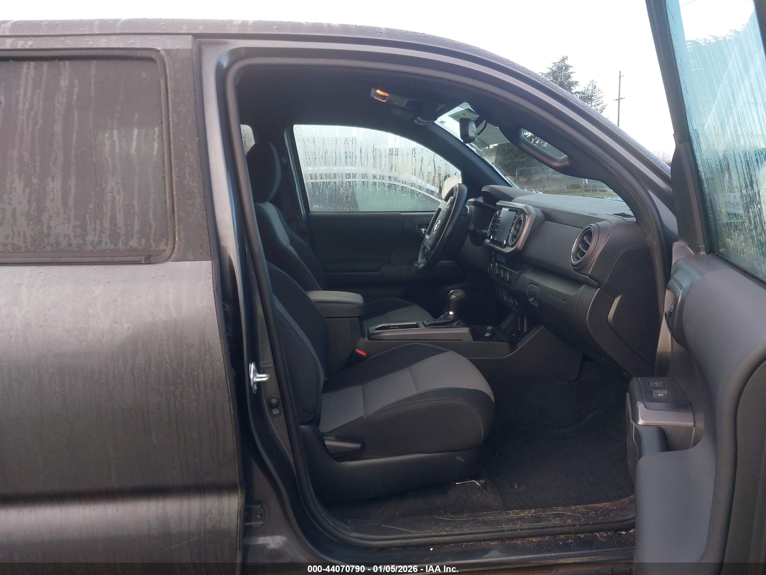 TOYOTA TACOMA image 5
