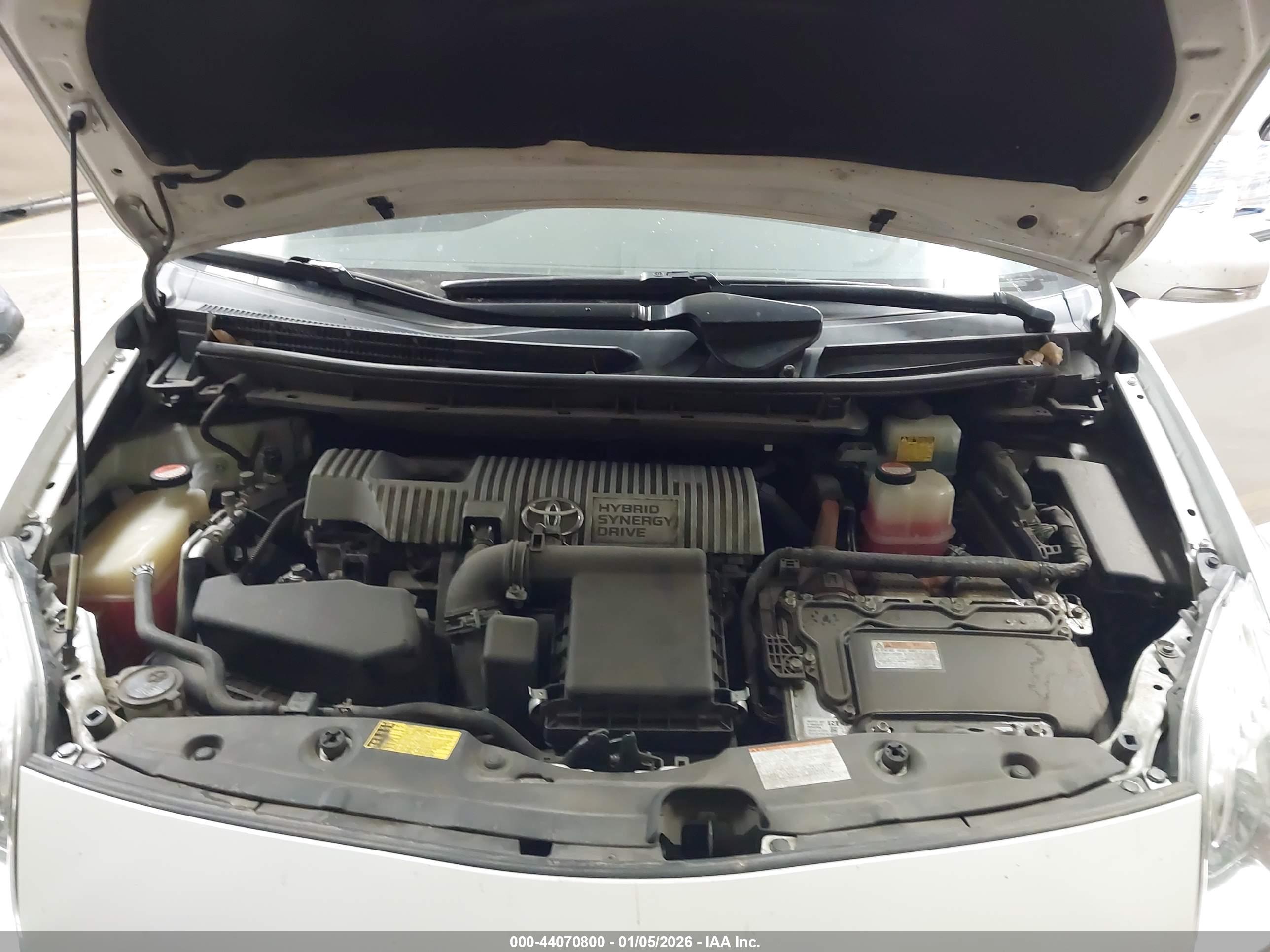 TOYOTA PRIUS image 10