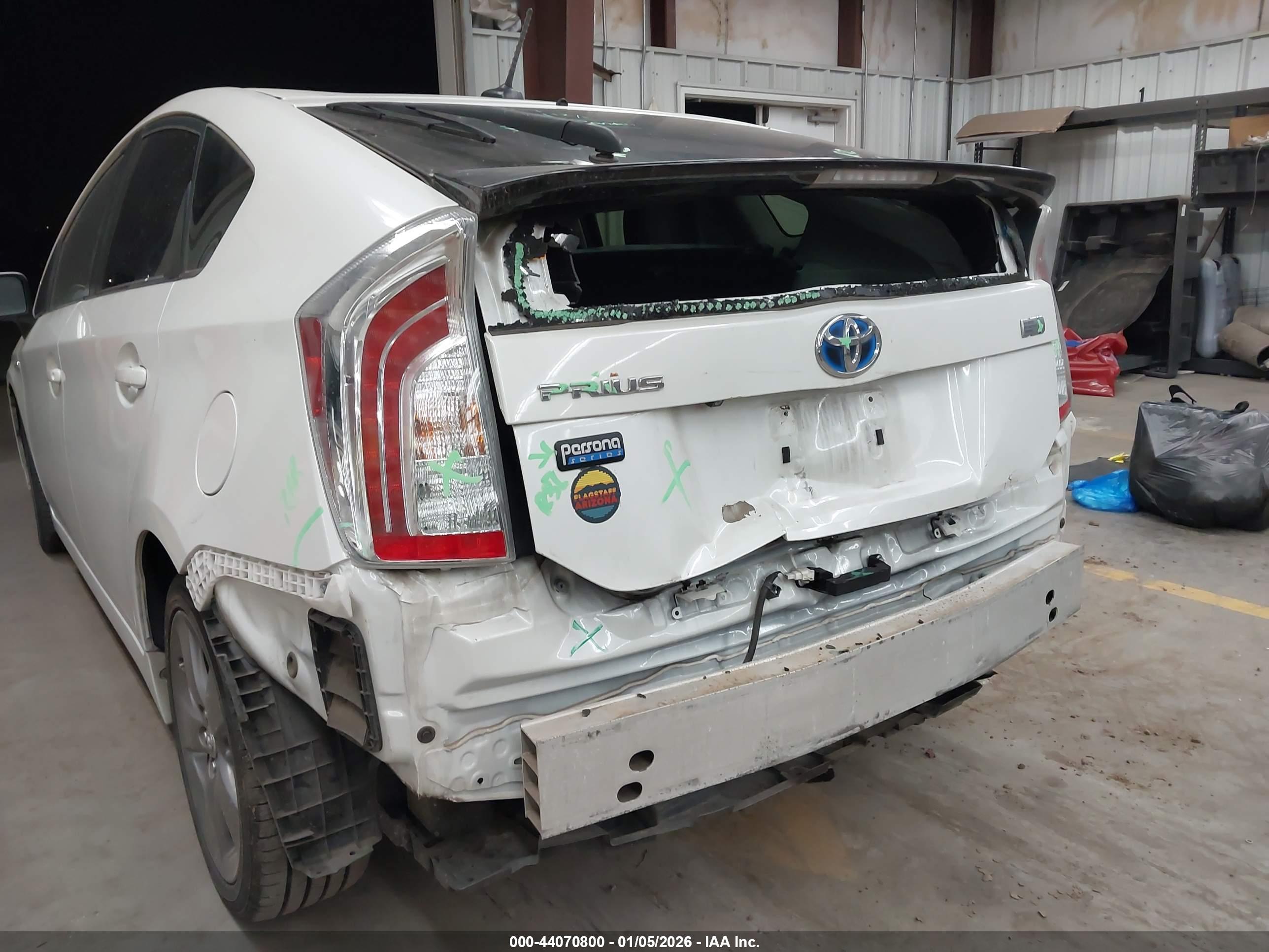 TOYOTA PRIUS image 6