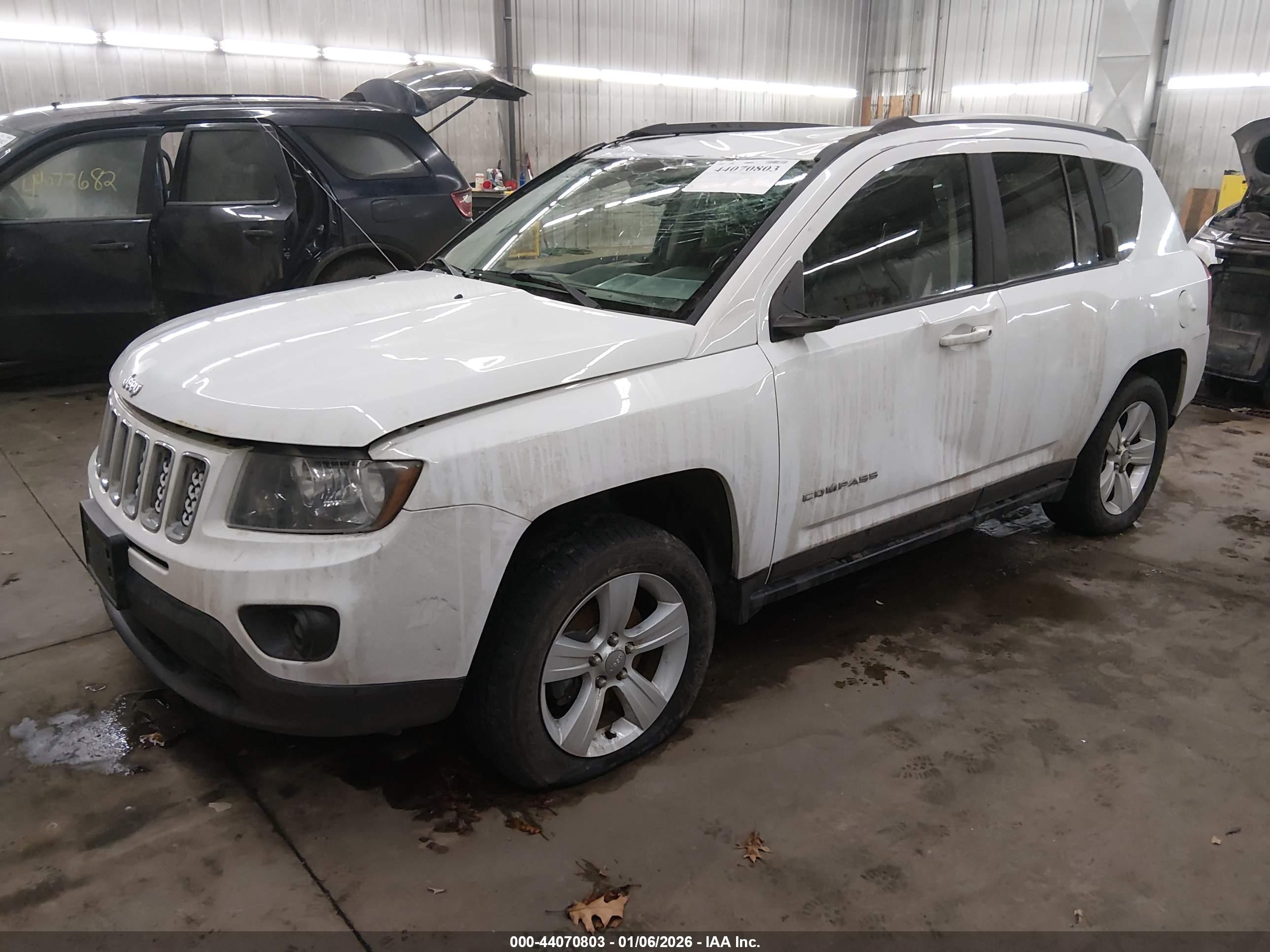 JEEP COMPASS image 2