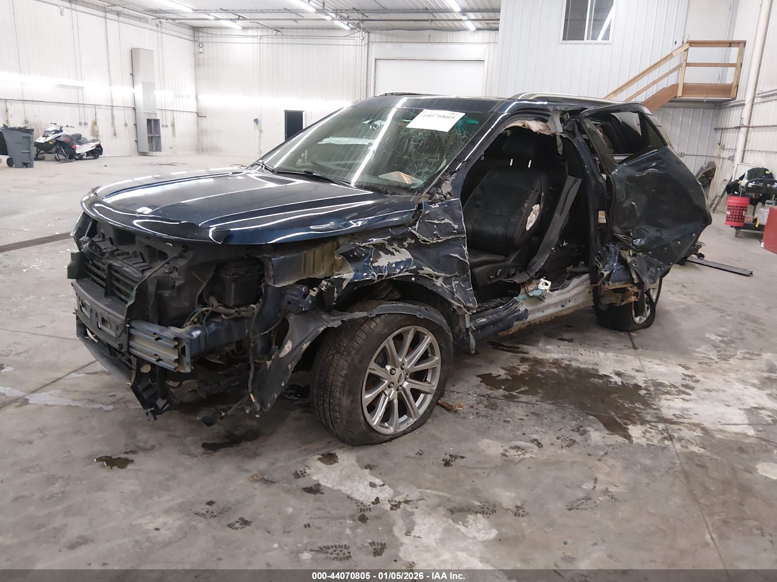 FORD EXPLORER image 2