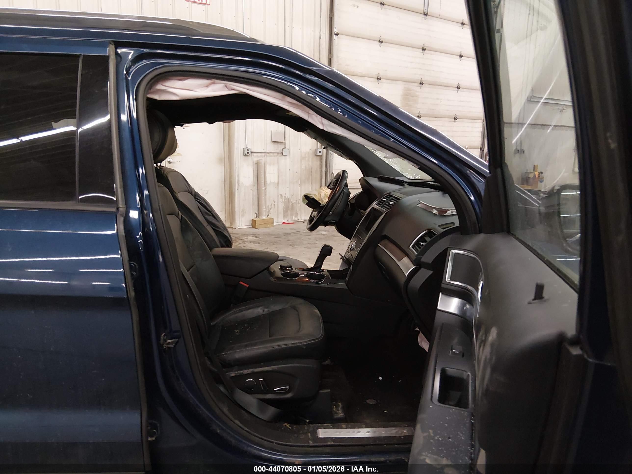 FORD EXPLORER image 5