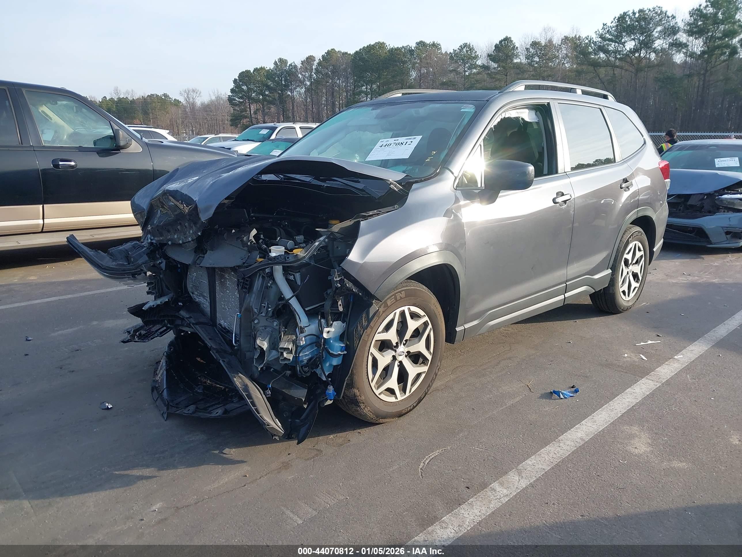 SUBARU FORESTER image 2