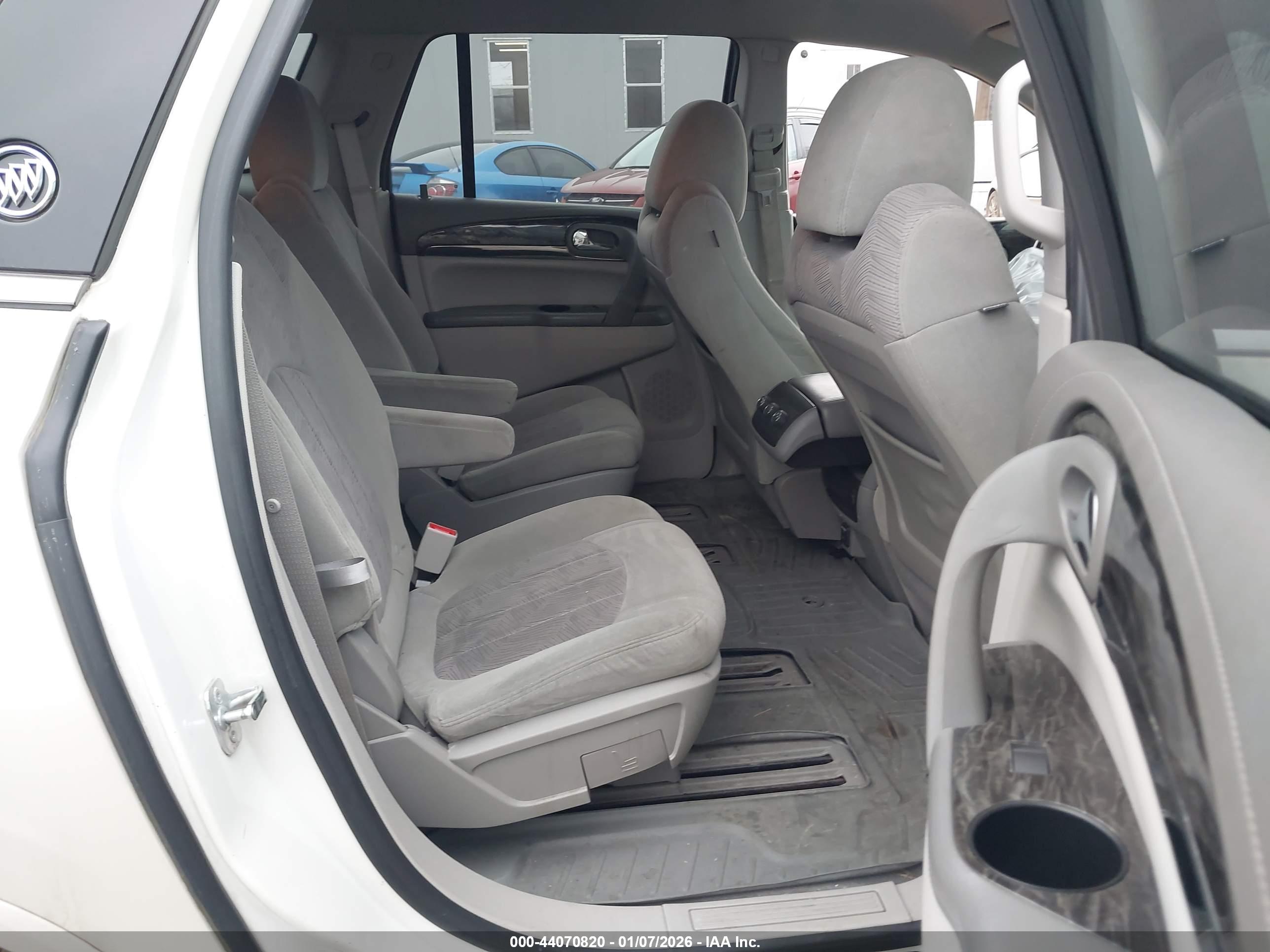 BUICK ENCLAVE image 8
