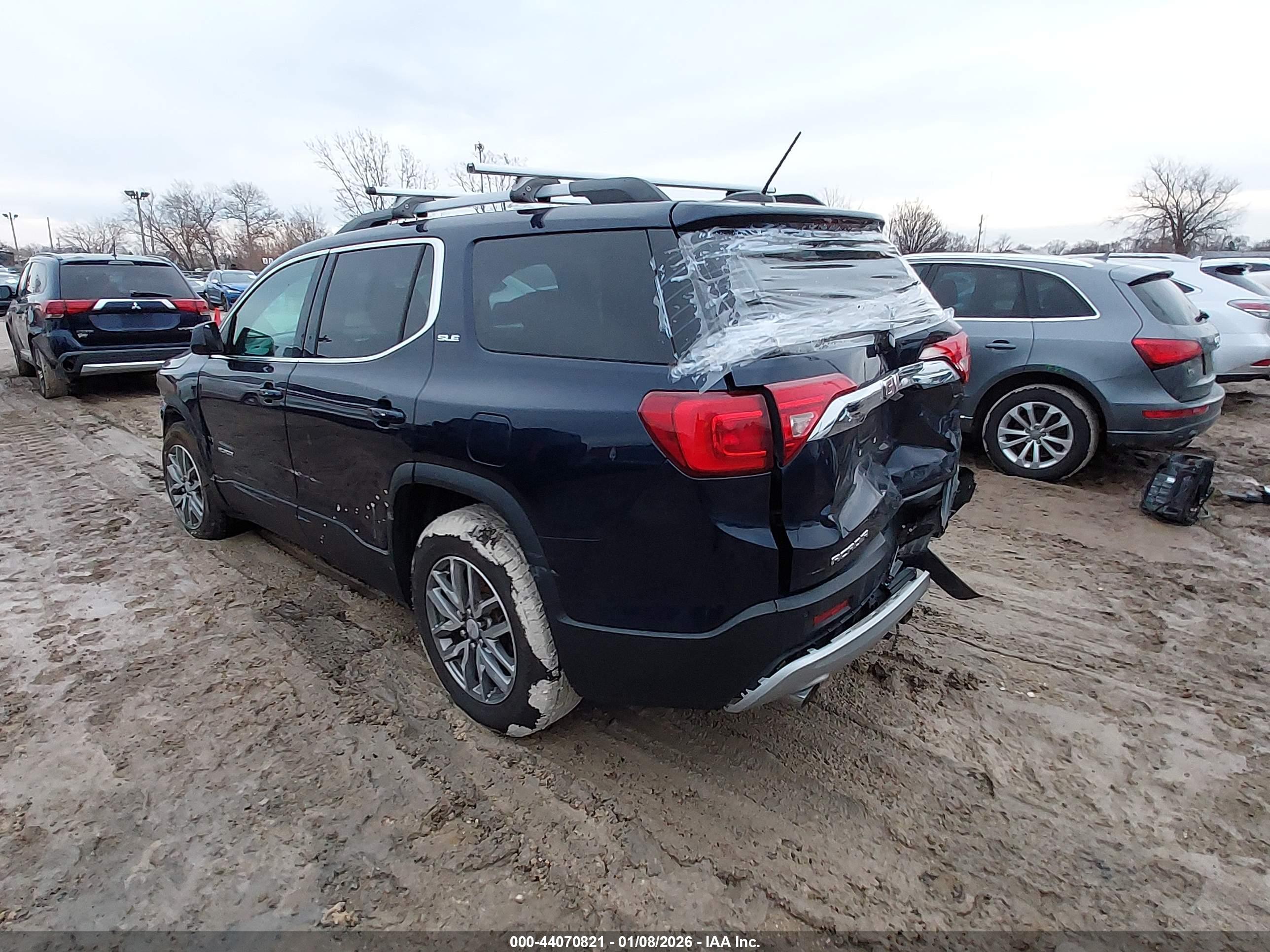 GMC ACADIA image 3