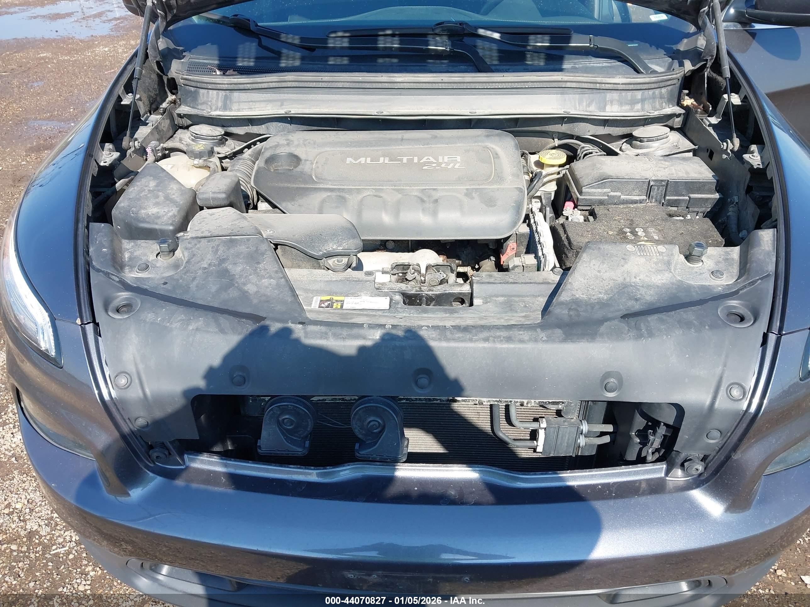 JEEP CHEROKEE image 10