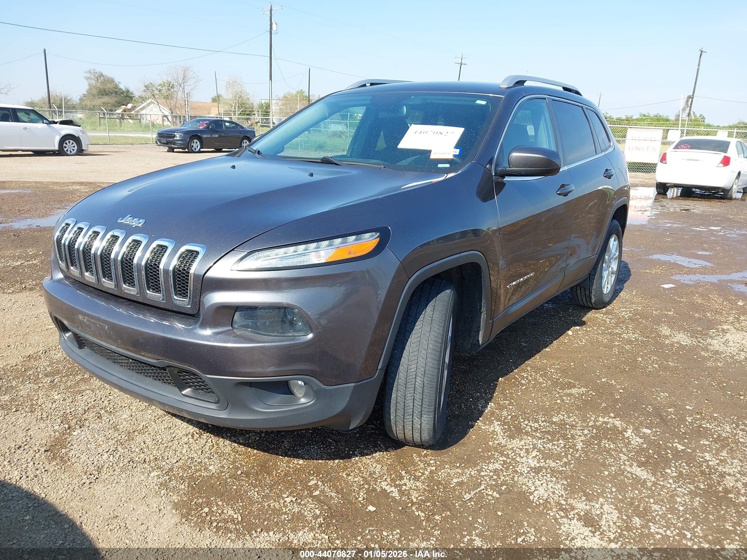 JEEP CHEROKEE image 6