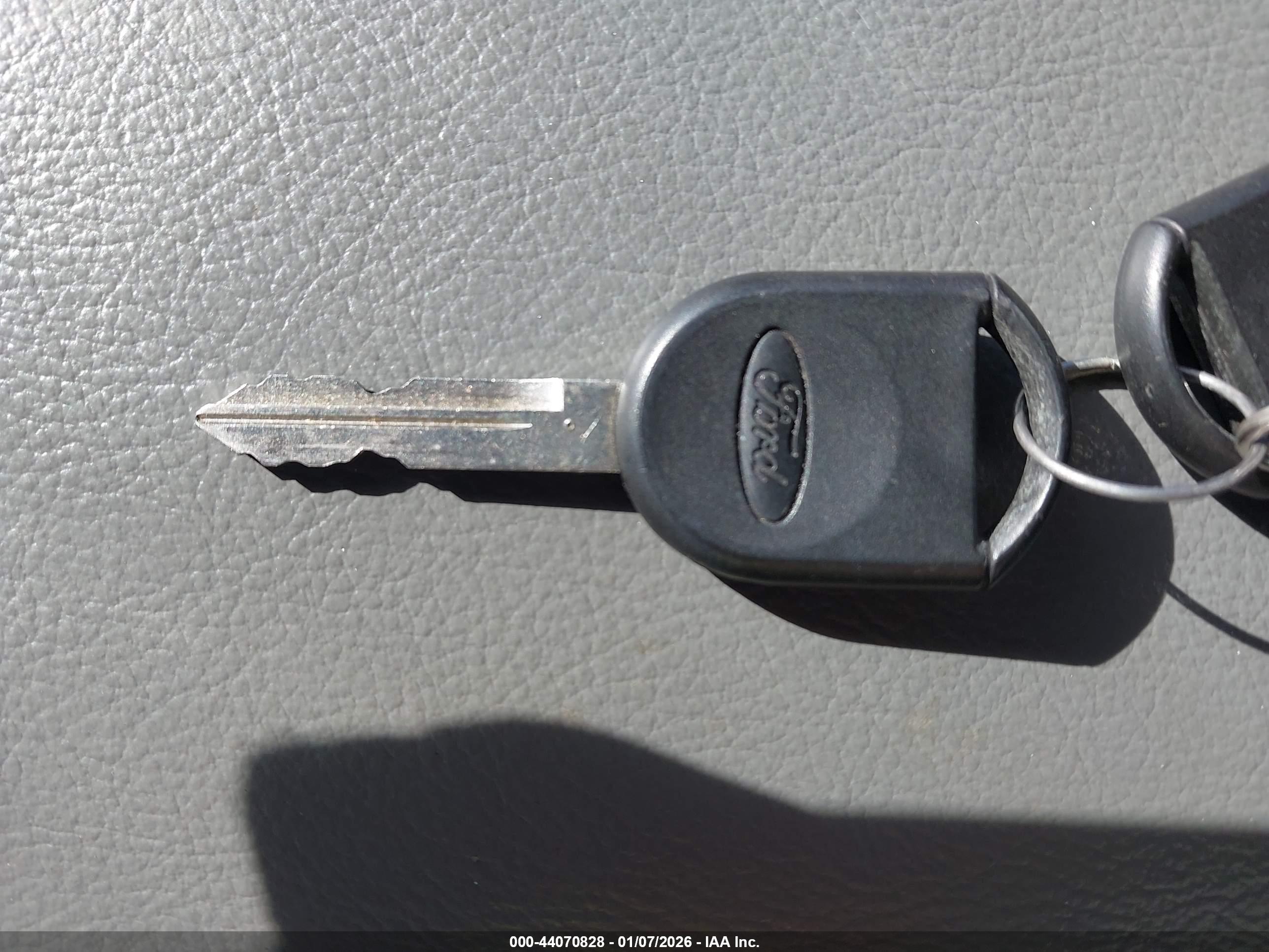 FORD EXPEDITION image 11