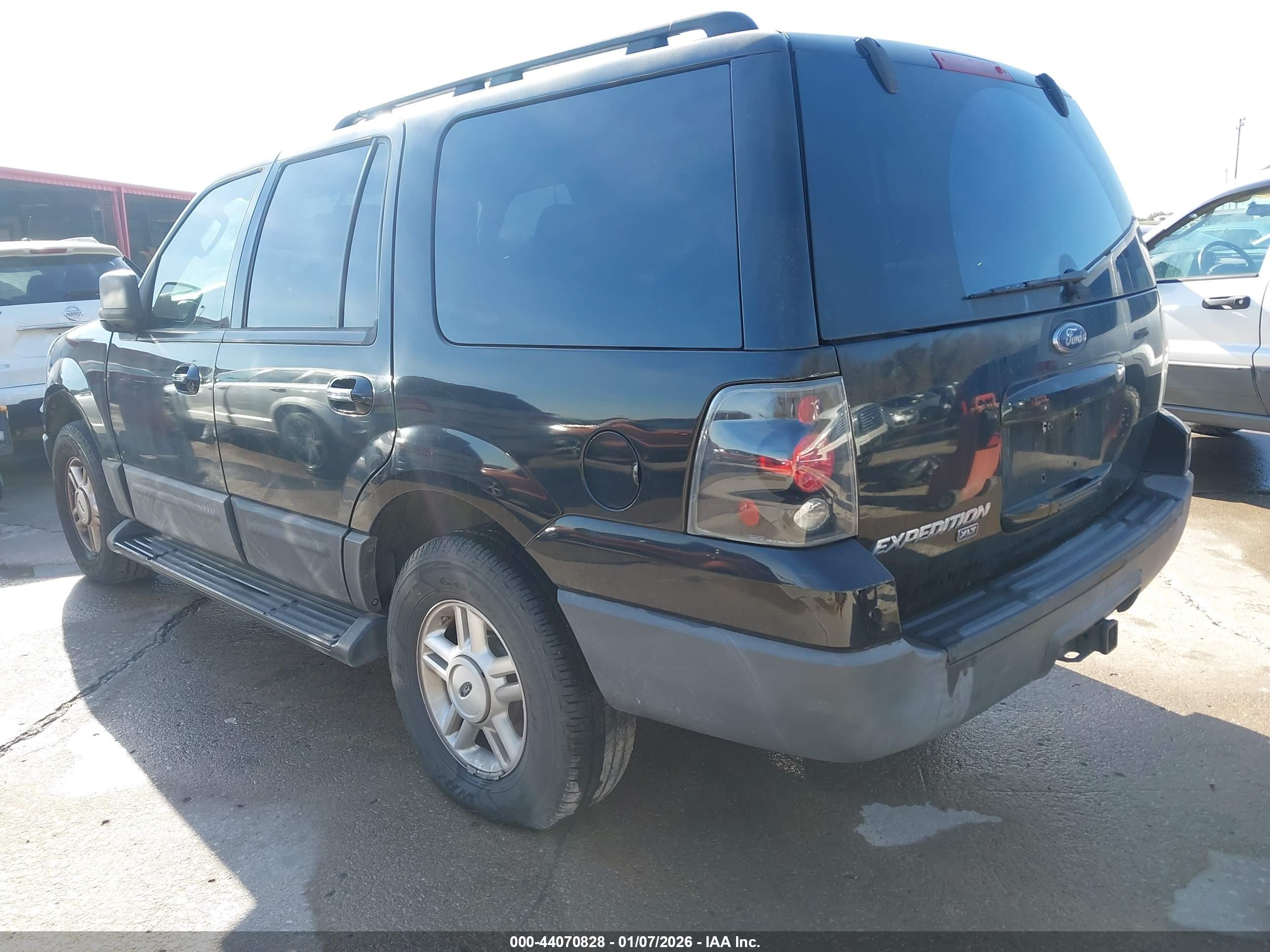 FORD EXPEDITION image 3