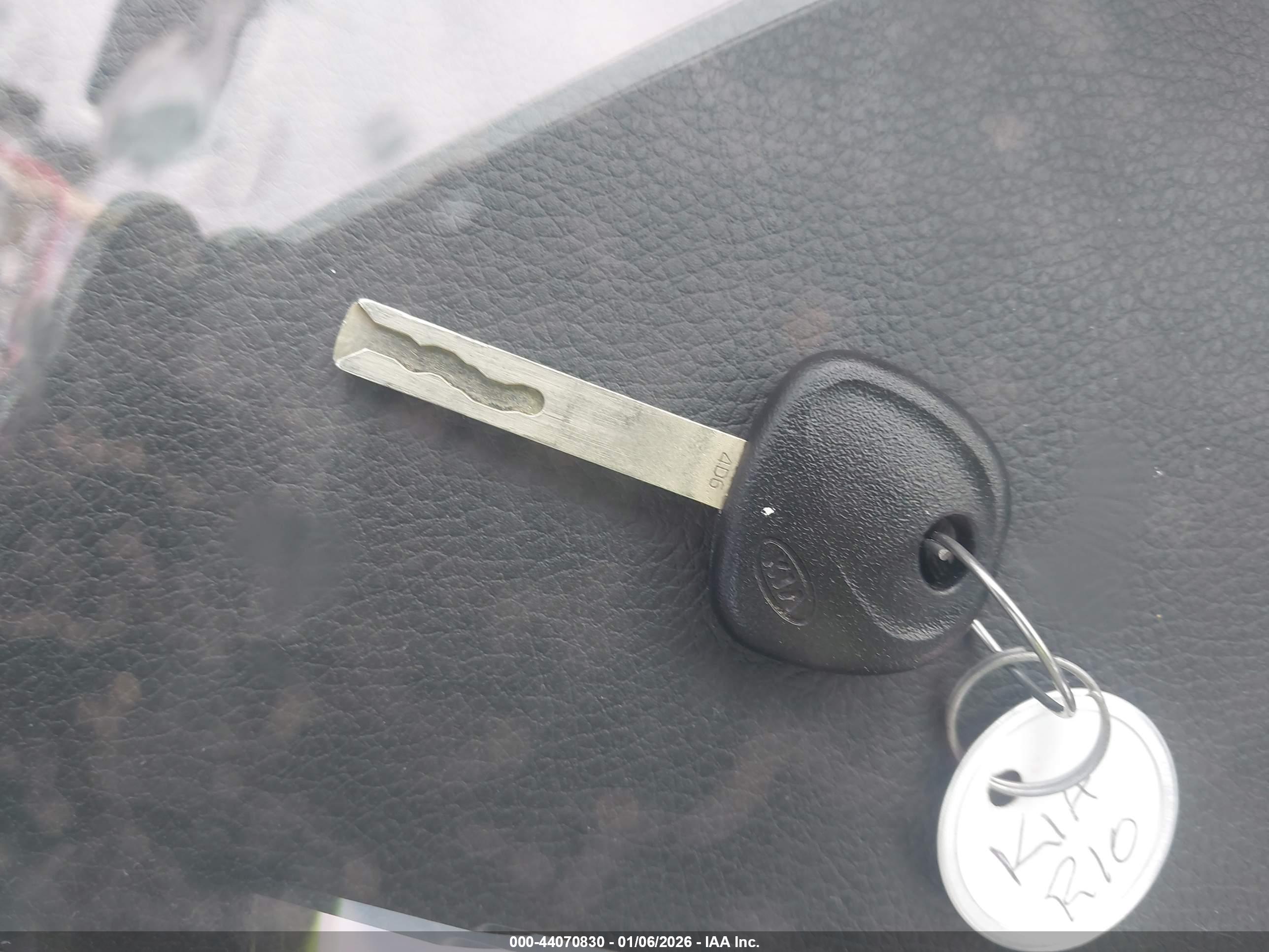 KIA RIO image 11