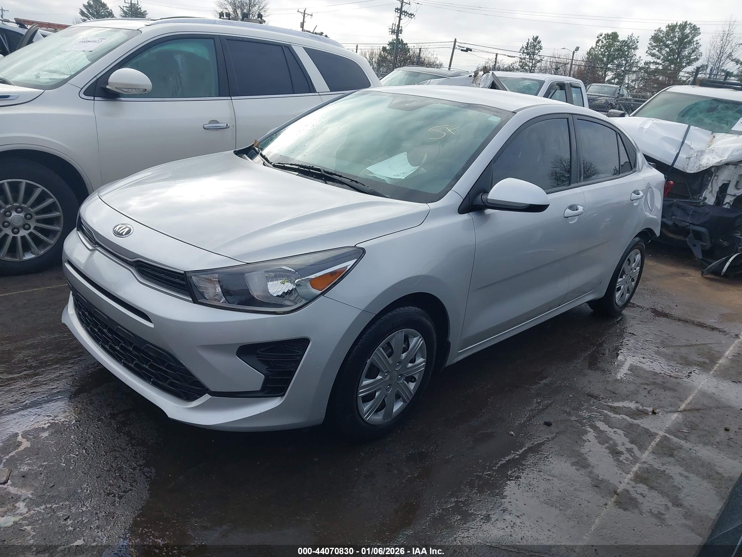 KIA RIO image 2