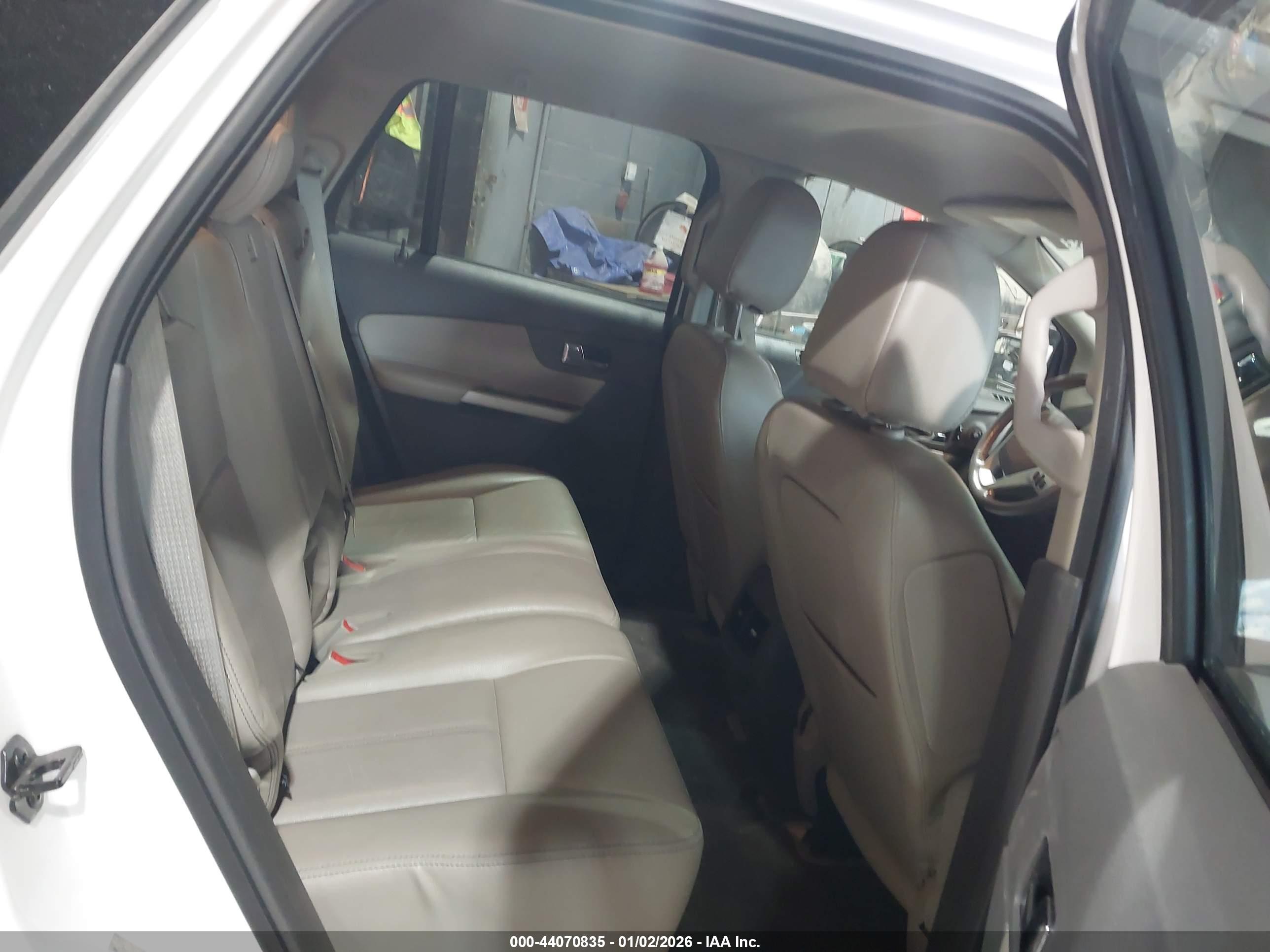 FORD EDGE image 8