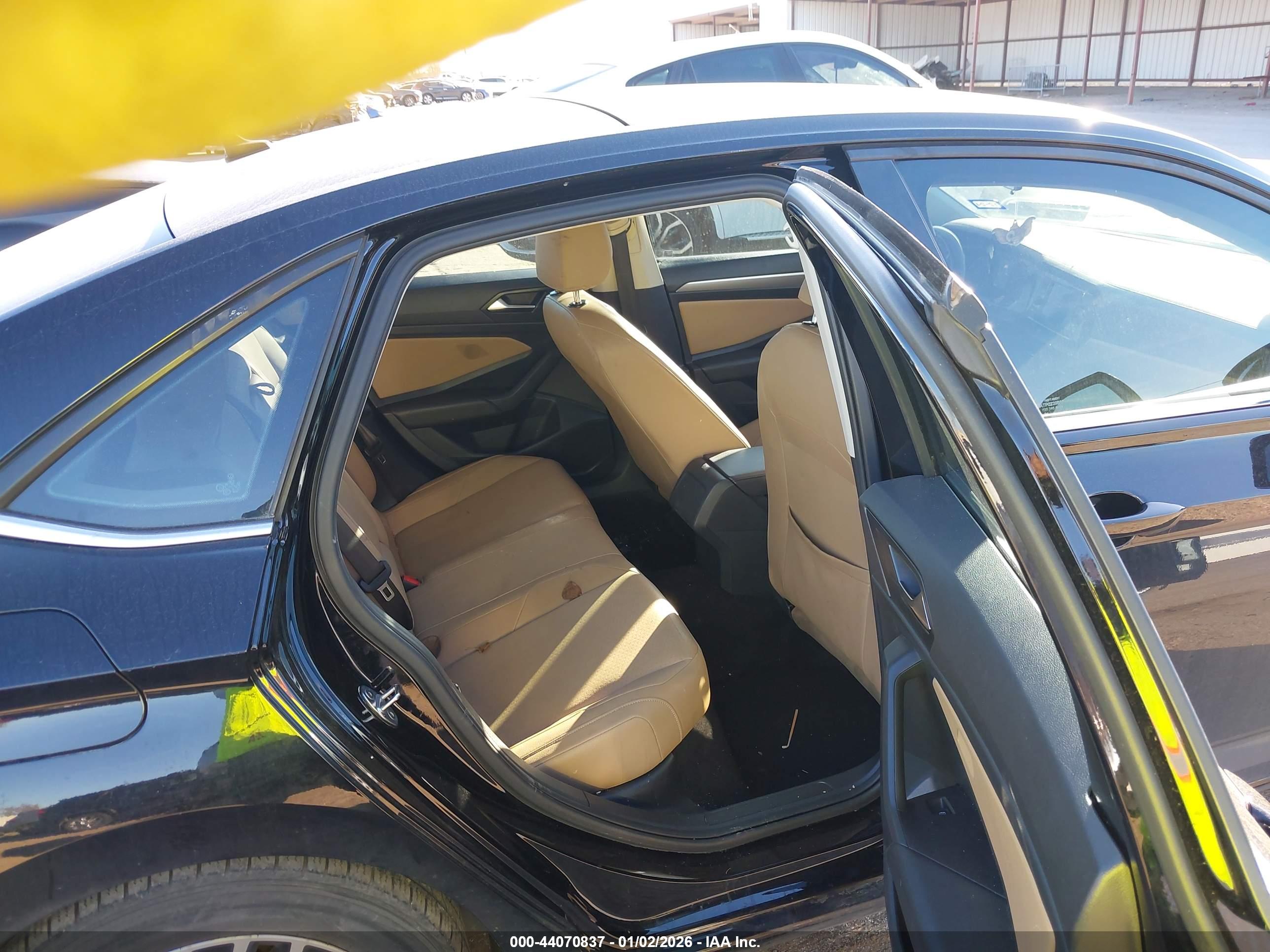 VOLKSWAGEN JETTA image 8
