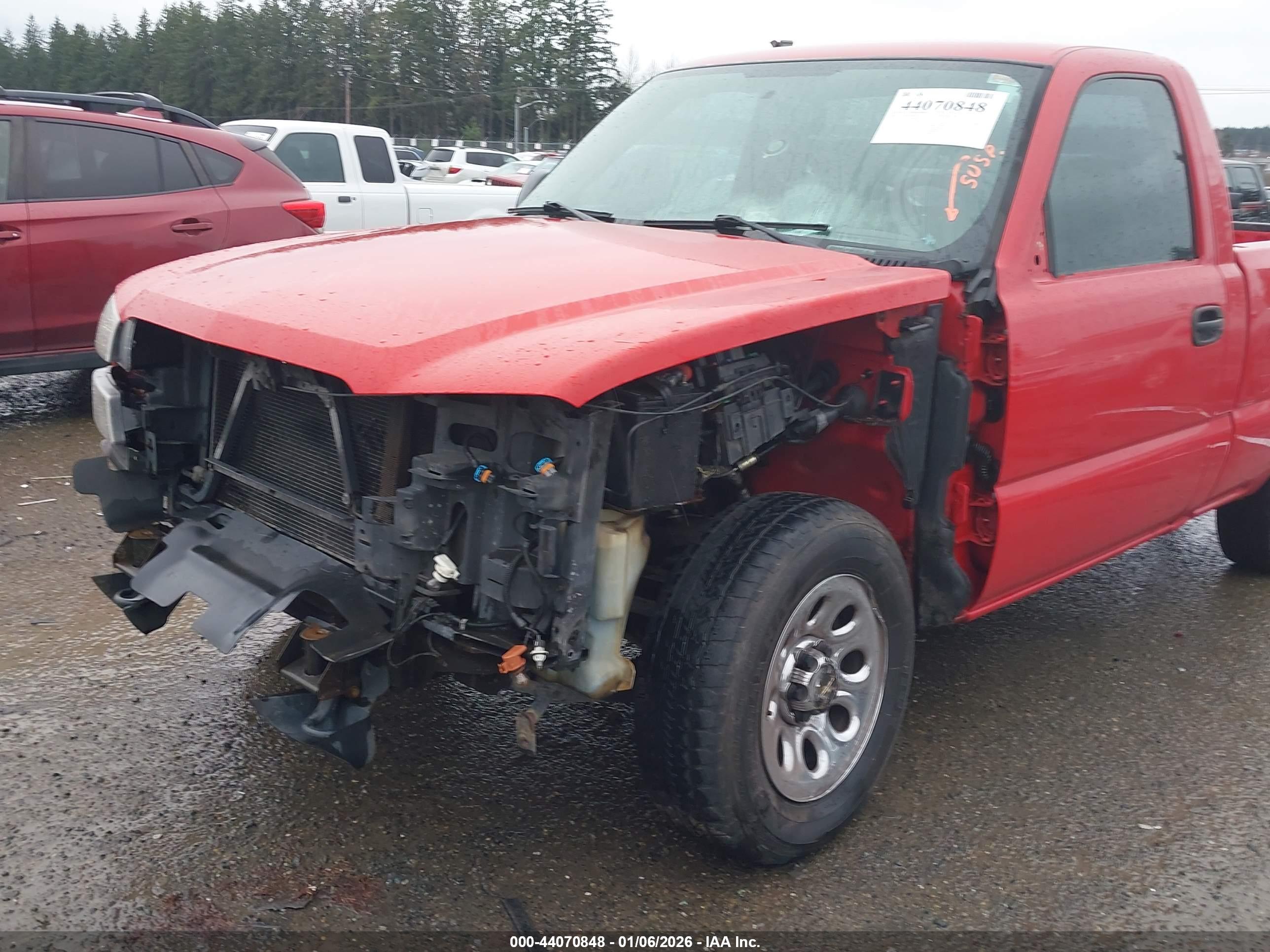 CHEVROLET SILVERADO image 6