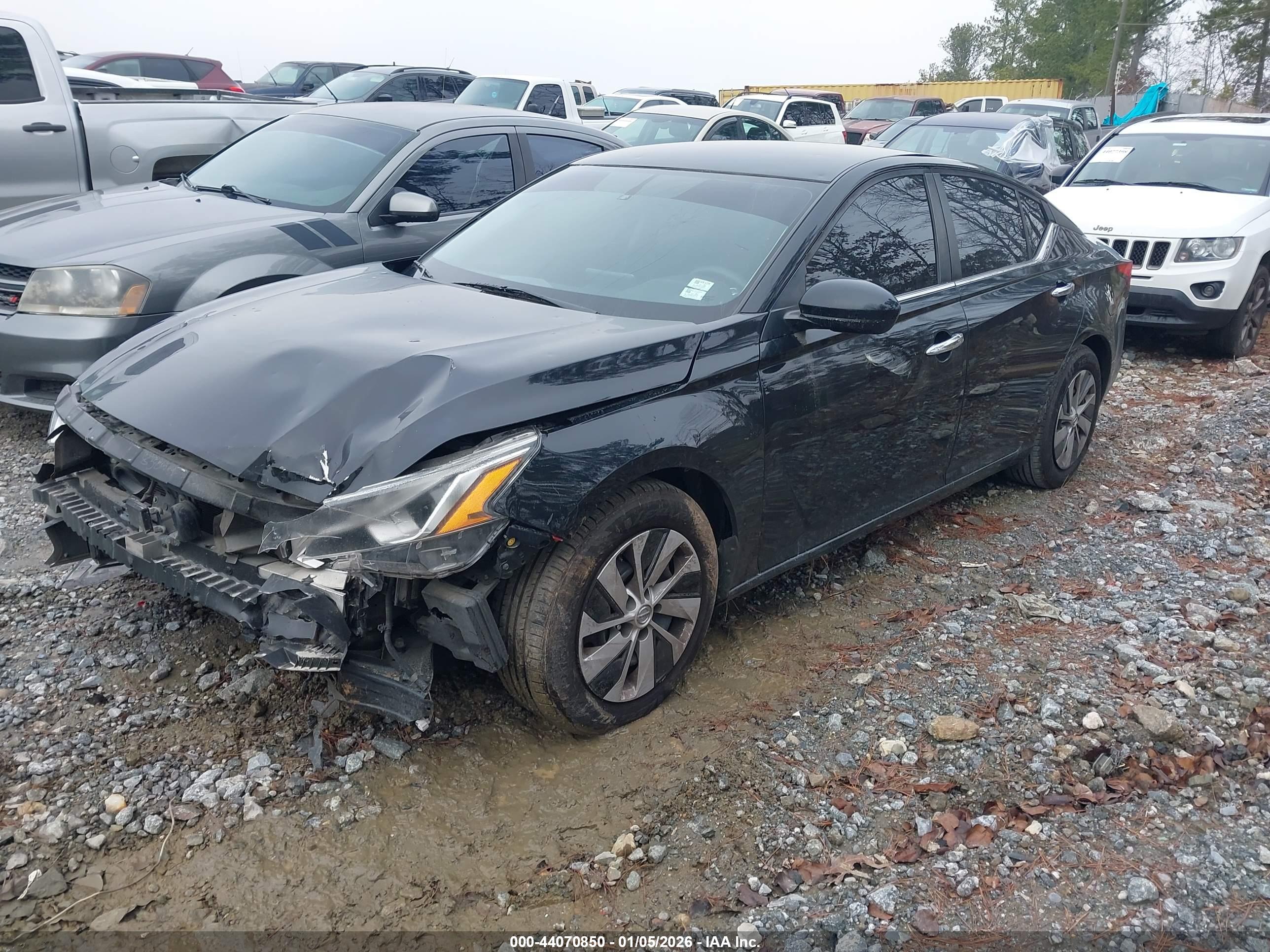 NISSAN ALTIMA image 2