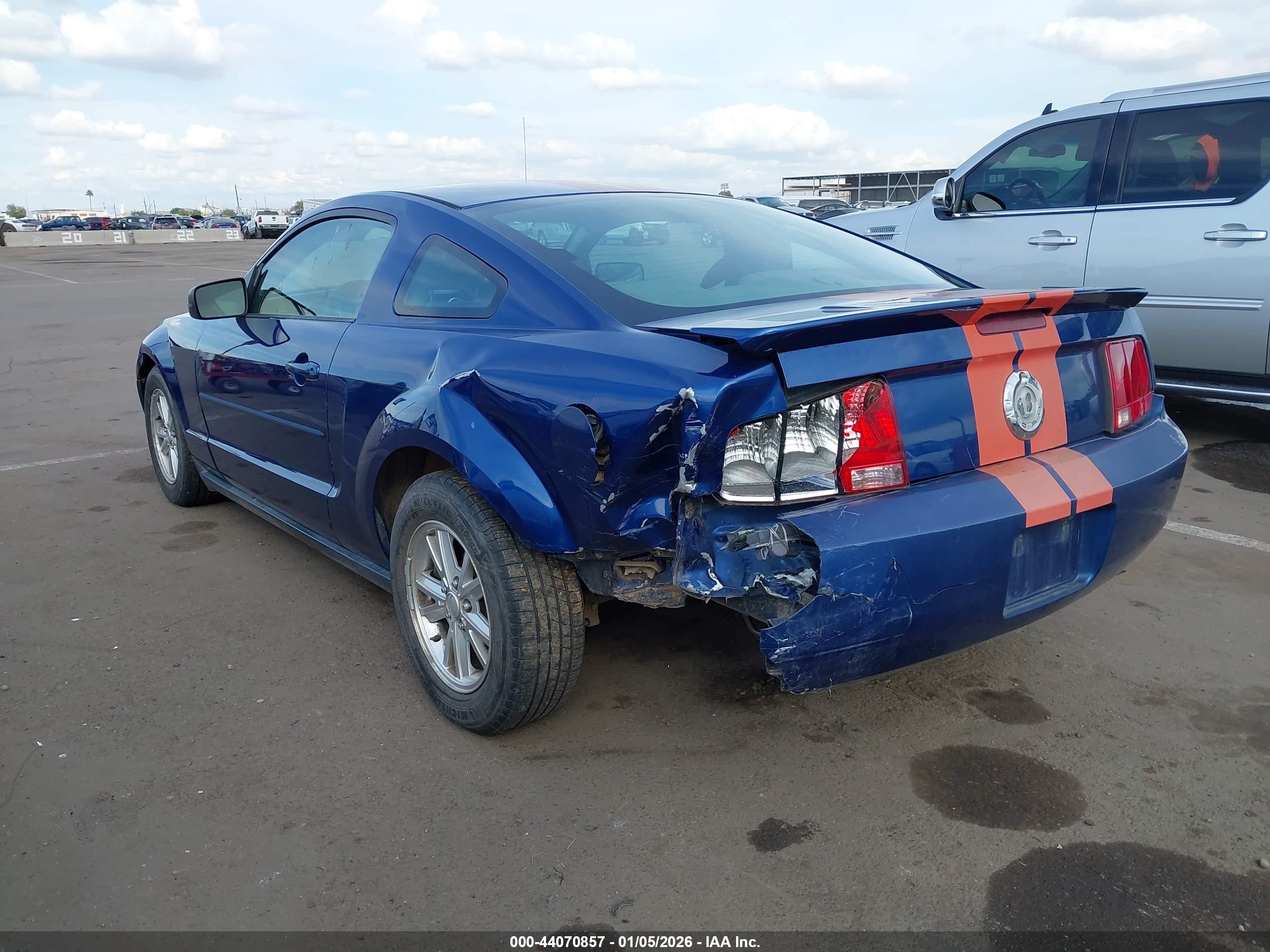 FORD MUSTANG image 6