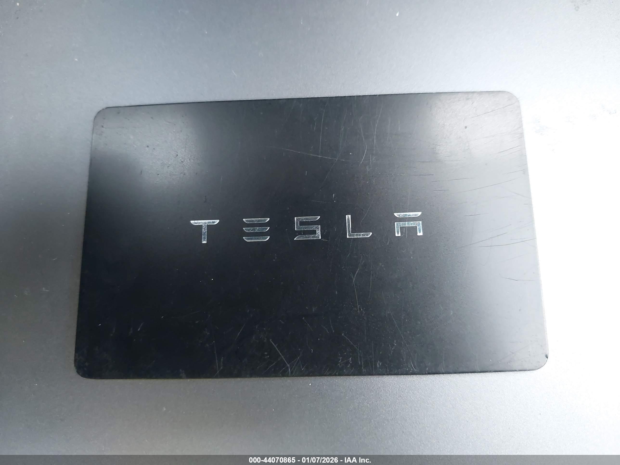 TESLA MODEL image 11